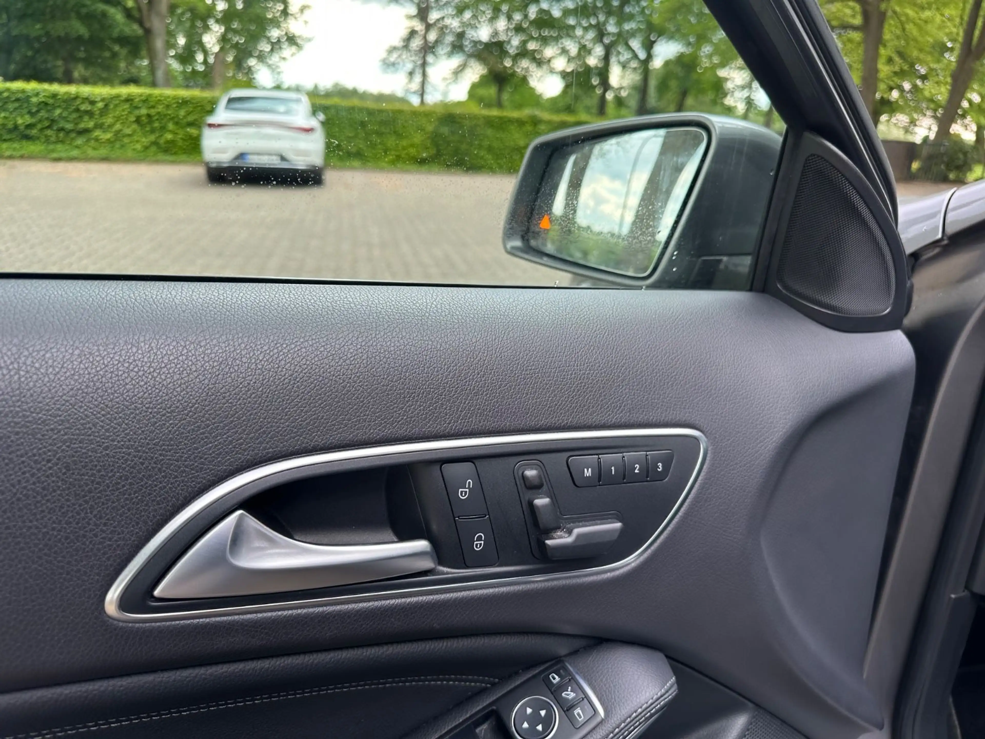 Mercedes-Benz GLA 220 d *4-MATIC*PANO*MEMORY* — photo 10