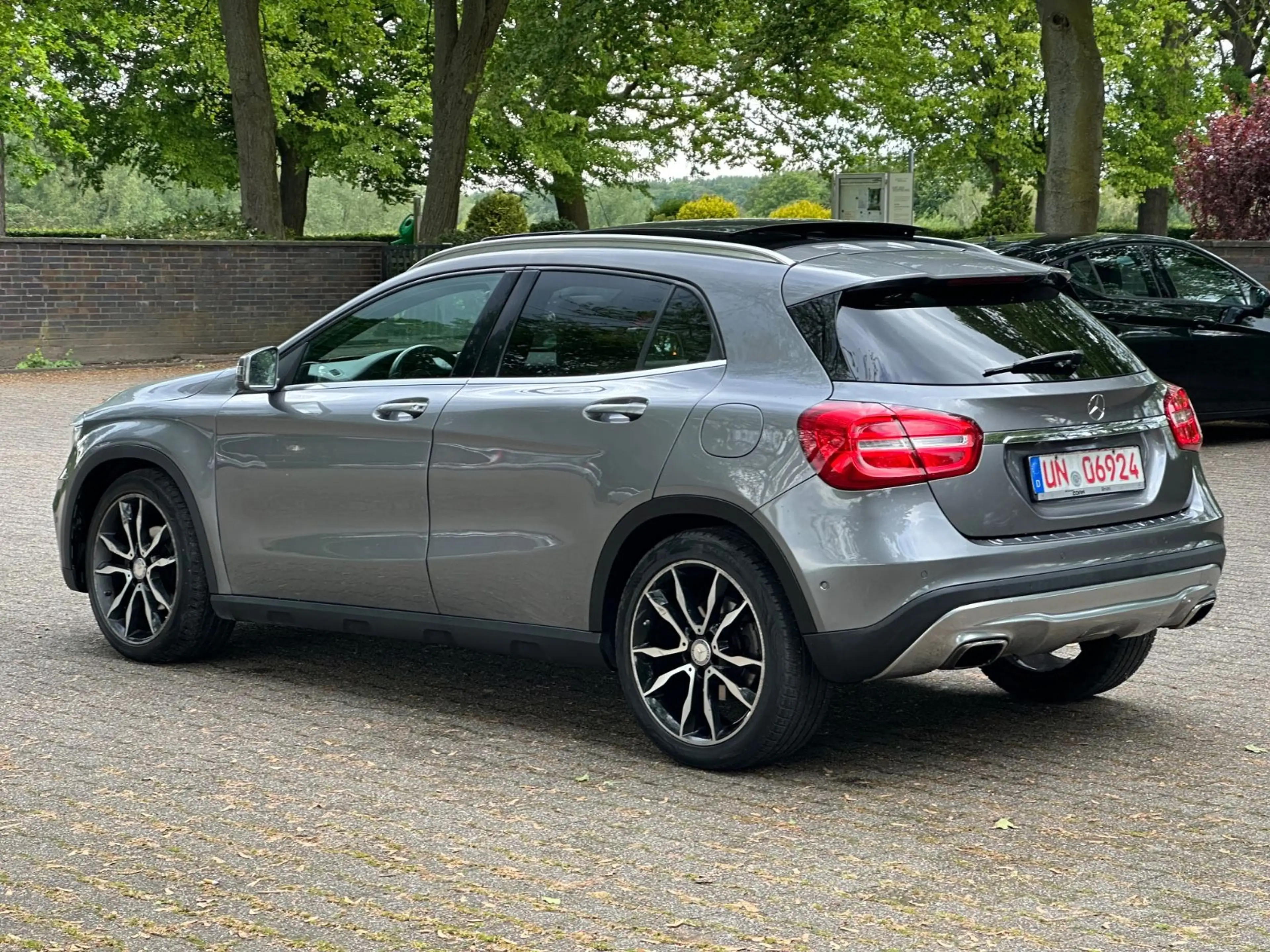 Mercedes-Benz GLA 220 d *4-MATIC*PANO*MEMORY* — photo 7
