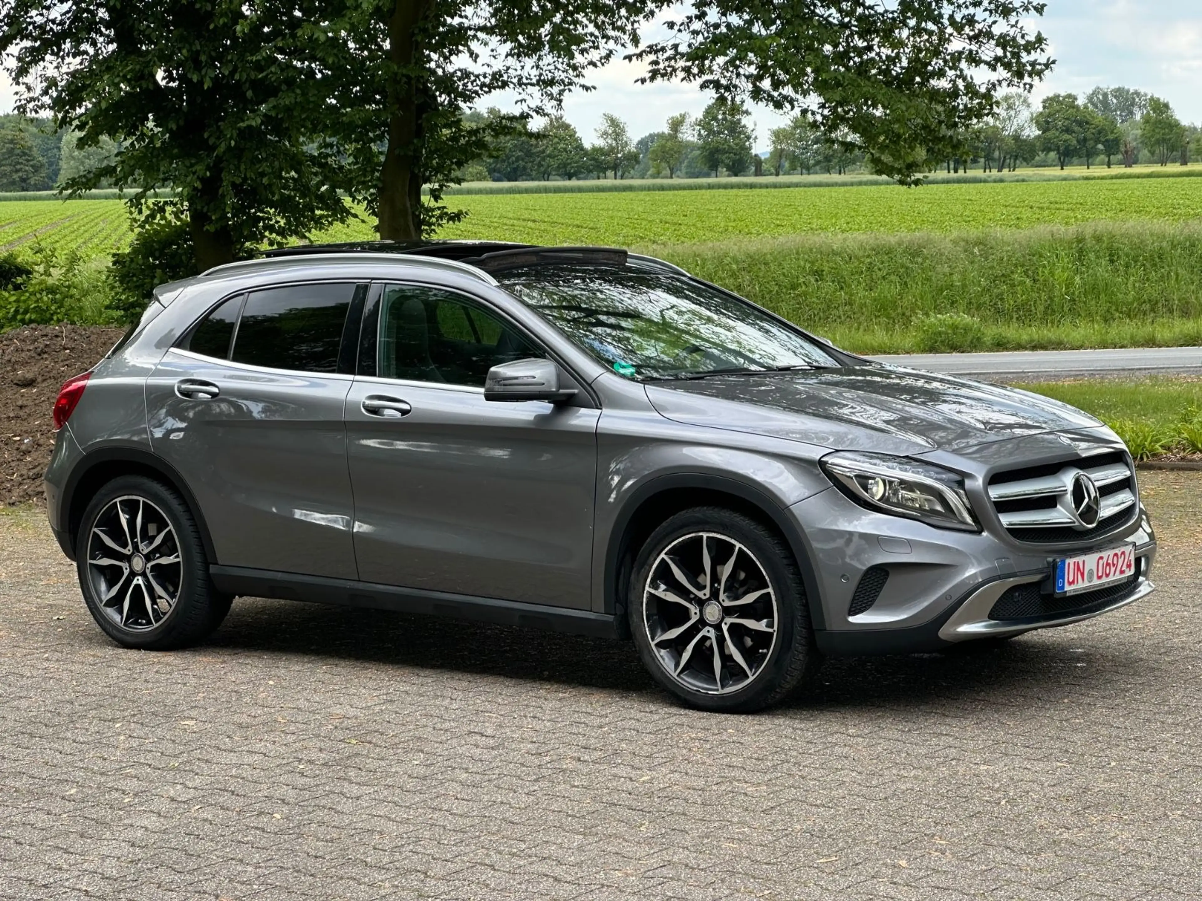 Mercedes-Benz GLA 220 d *4-MATIC*PANO*MEMORY* — photo 5