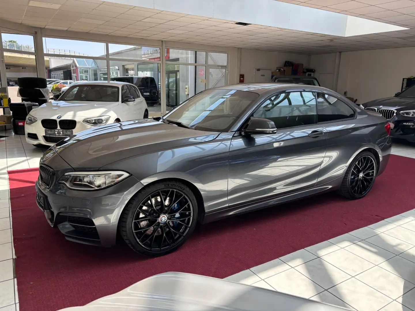 BMW 235 xDrive NAVI+XENON+LEDER+H&K+GSD+PDC+SHZ+19 Grau - 1