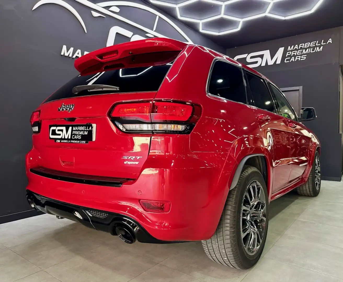 Jeep Grand Cherokee 6.4 V8 Hemi SRT Rojo - 2
