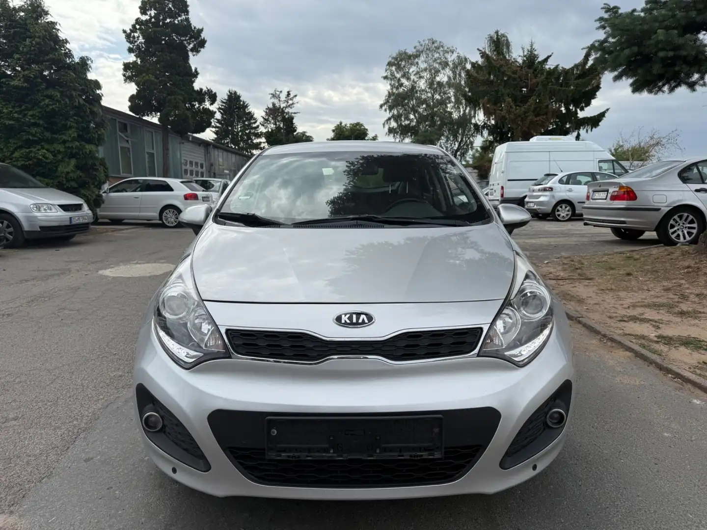 Kia Rio 1.4 CRDi Spirit KEYLESSGO/LENKRADHEIZUNG Argent - 2