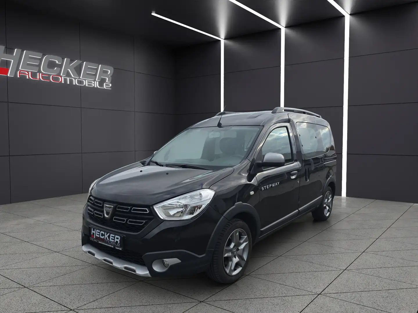 Dacia Dokker 1.3 TCe 130 Stepway Plus *Navi*Klima*PDC* Schwarz - 1