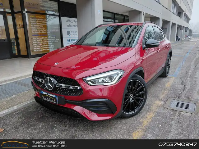 Mercedes-Benz GLA 200 AMG line Premium