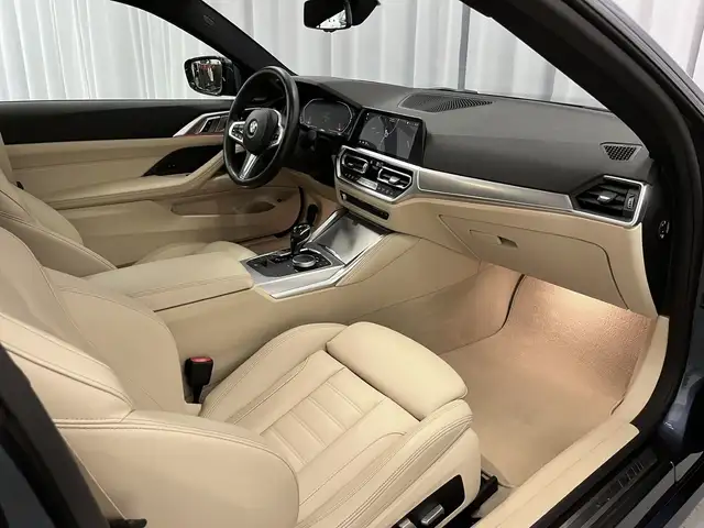 BMW 4 Series view 9