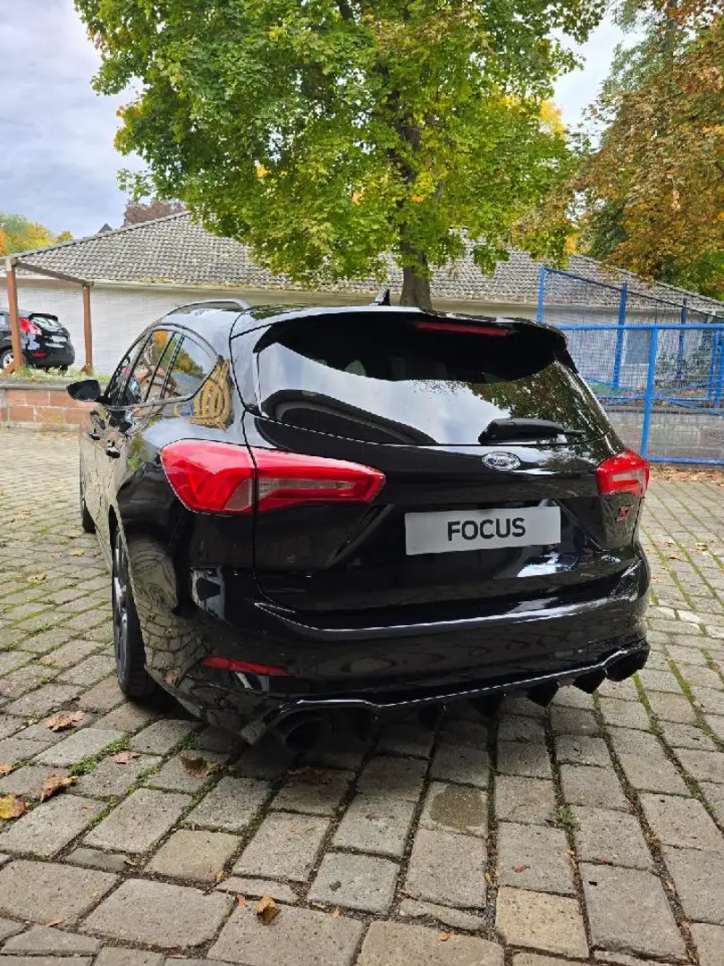 Ford Focus ST, Milltekanlage, 8-fach Bereift Schwarz - 2