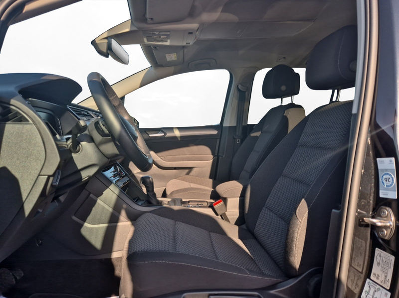 Volkswagen Touran 2.0 TDI DSG Navi 7-Sitze IQ.Drive RüKa Ke — photo 2