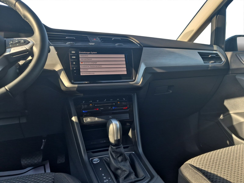Volkswagen Touran 2.0 TDI DSG Navi 7-Sitze IQ.Drive RüKa Ke — photo 10