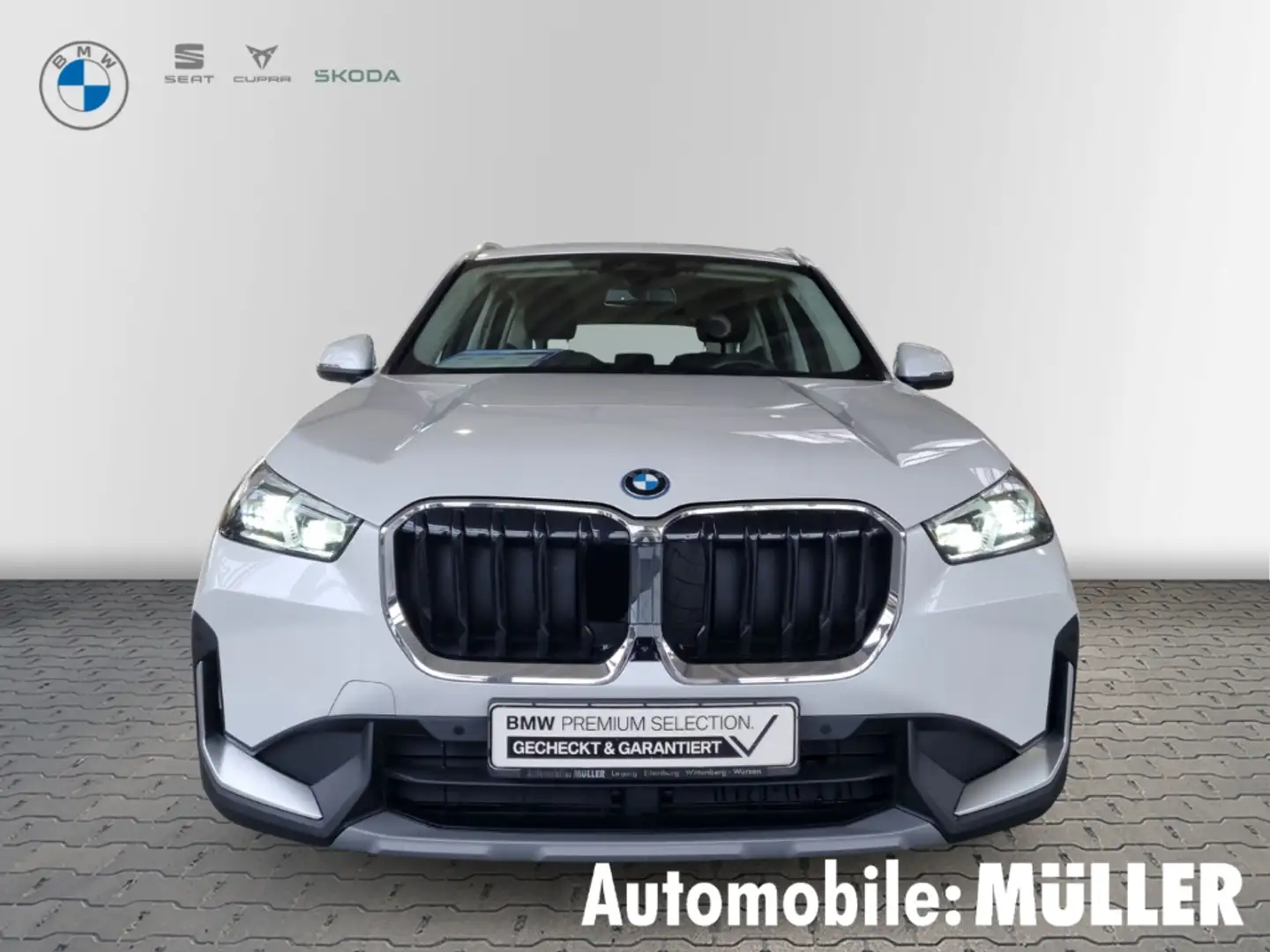 BMW X1 25e xDrive 8-Fach bereift AppleCar LED NAVI HuD AH Weiß - 2