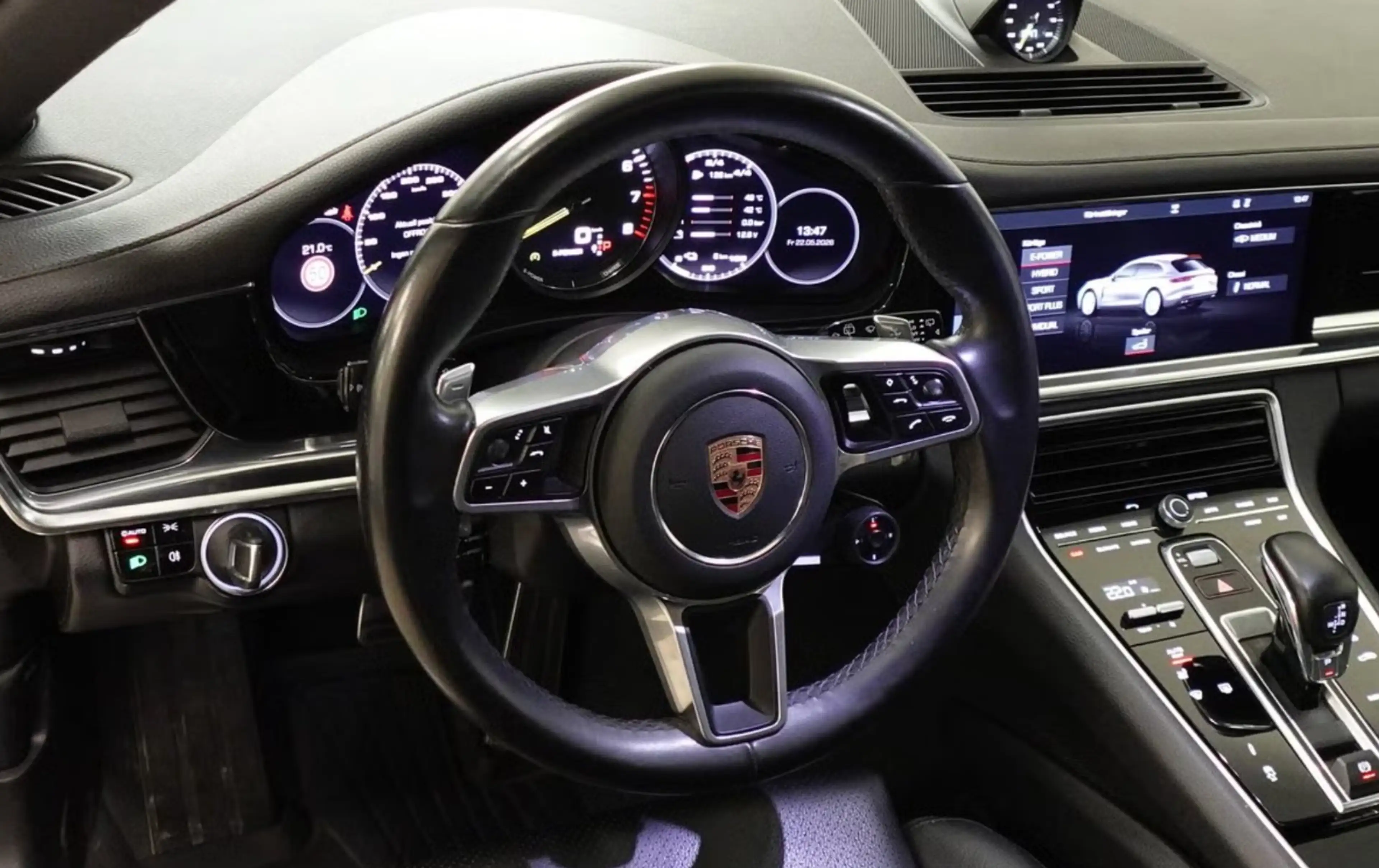 Porsche Panamera Sport Turismo 4 E-Hybrid Edition 10 Jahre *PANO/BO — photo 7