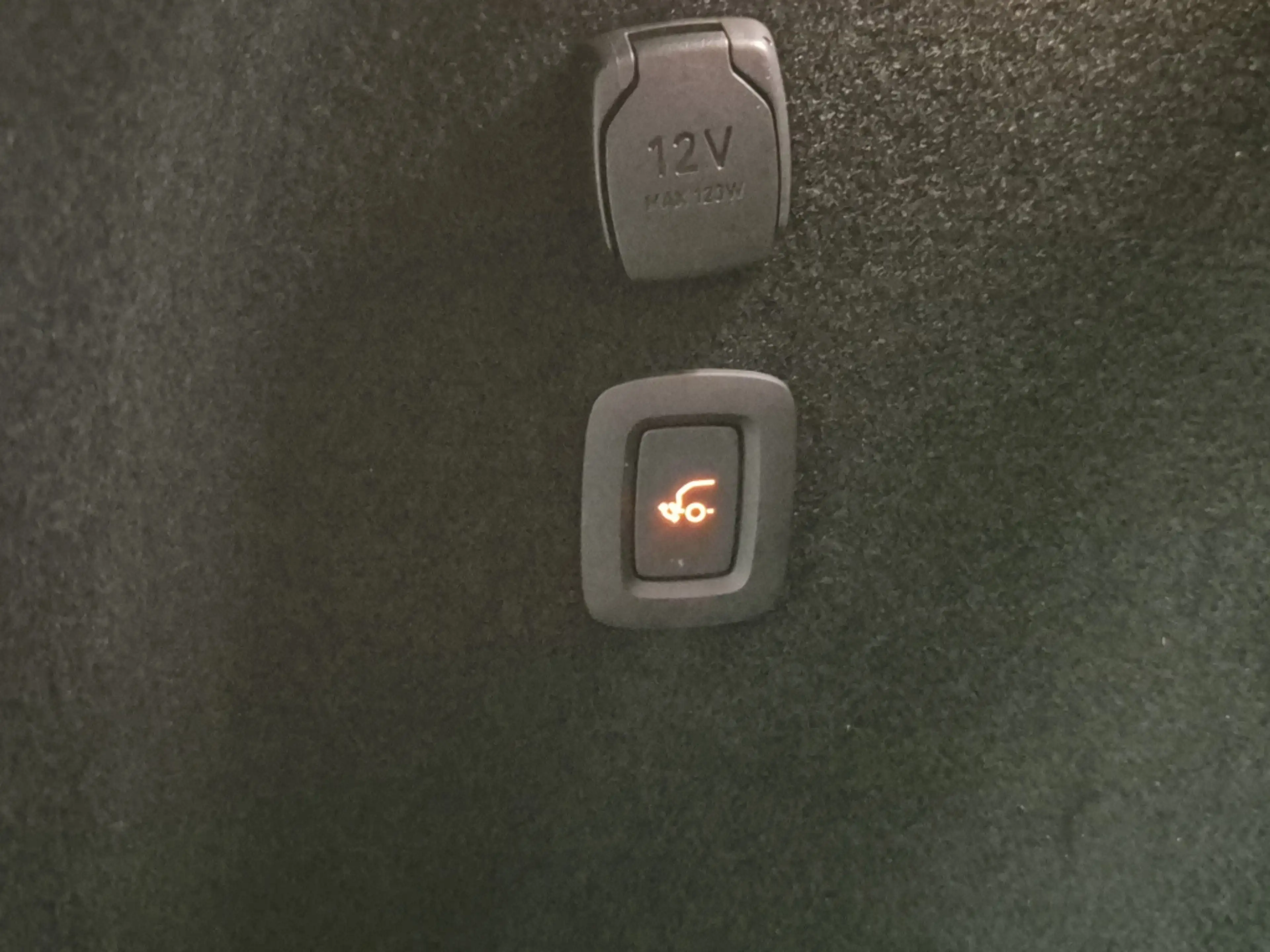 Volvo EX30 Extended Ultra 69kWh/272PK | BLIS | Harman/Kardon — photo 36