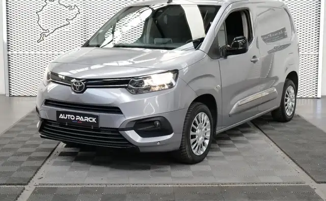 Toyota Proace City FOURGON MEDIUM 1.5L 100 D-4D BVM5 DYNAMIC