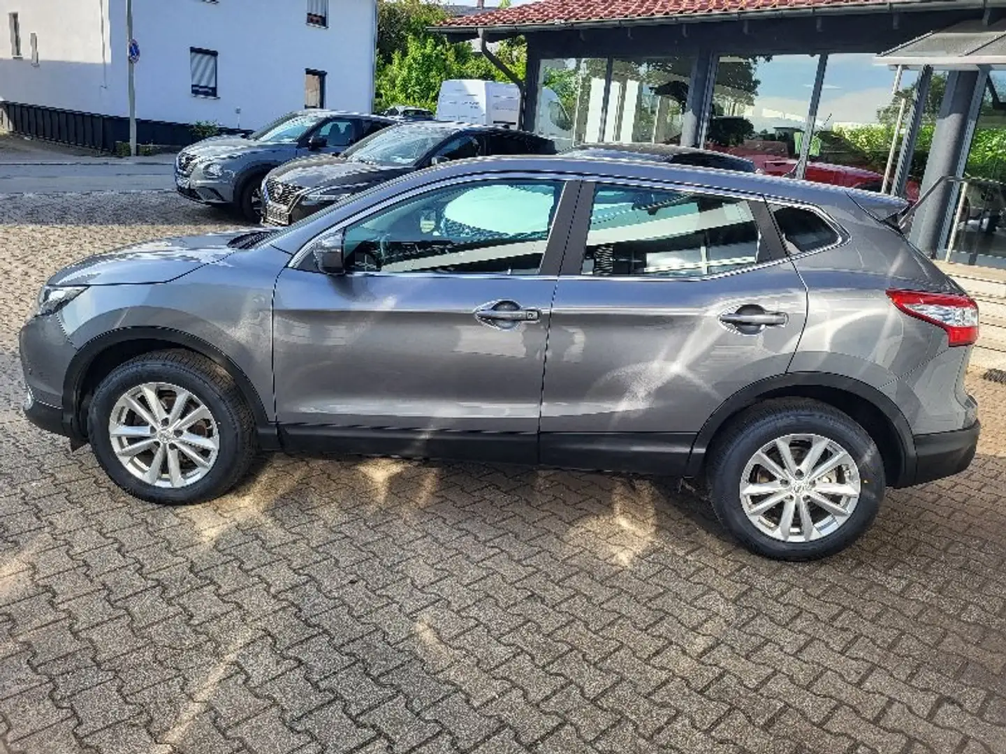 Nissan Qashqai 1.6 DIG-T Navi Alu Grau - 2