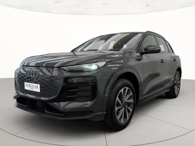 Audi Q6 e-tron performance business 326cv