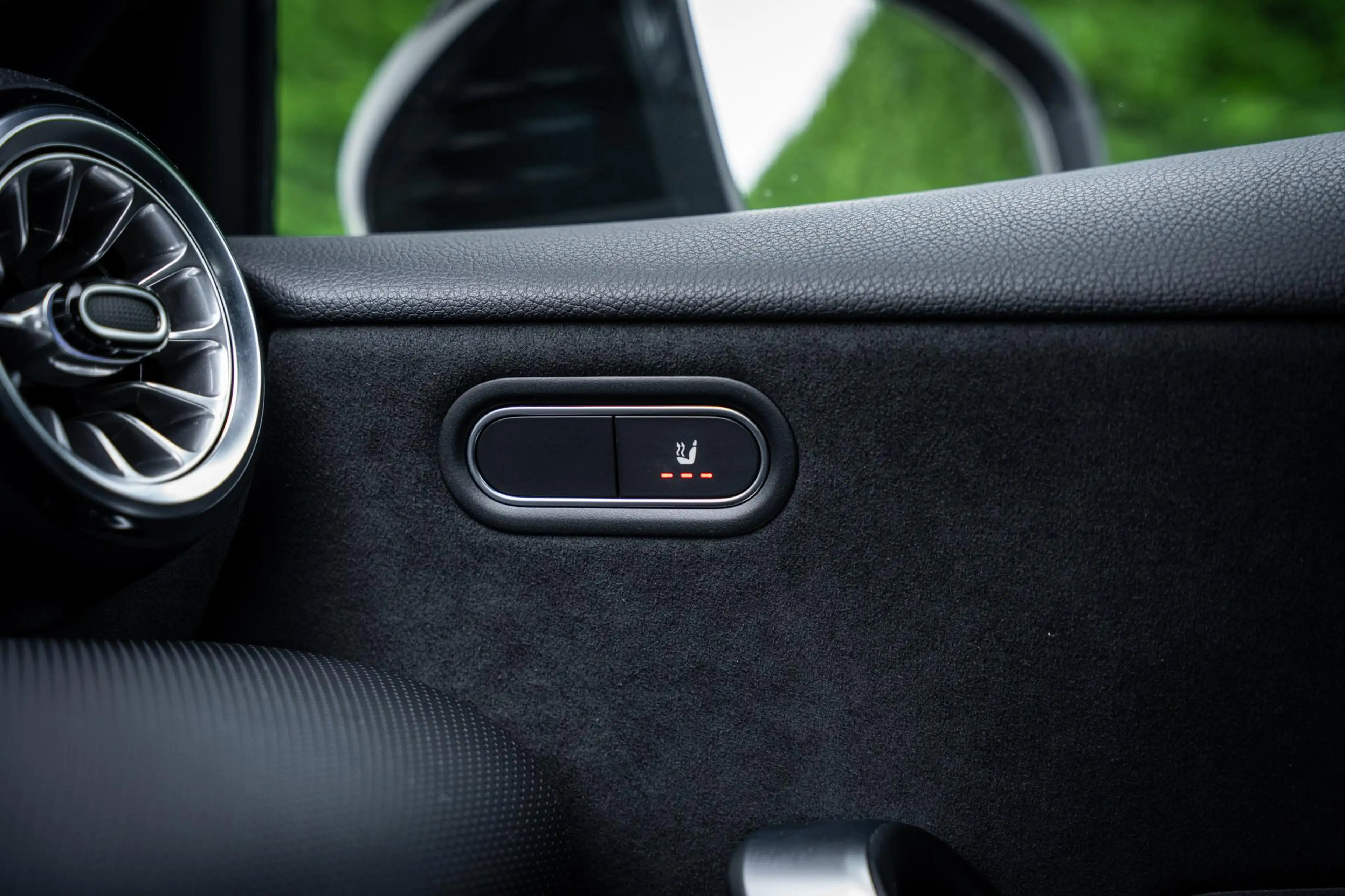 Mercedes-Benz A 250 250e AMG Line Pano-dak|Sfeerverl.|Carplay|Camera|W — photo 35