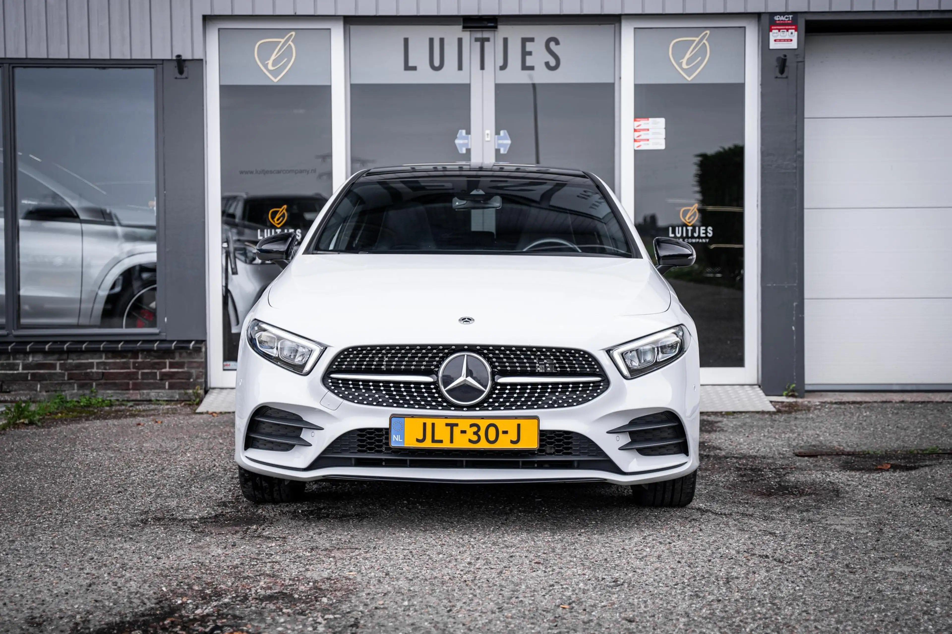 Mercedes-Benz A 250 250e AMG Line Pano-dak|Sfeerverl.|Carplay|Camera|W — photo 6