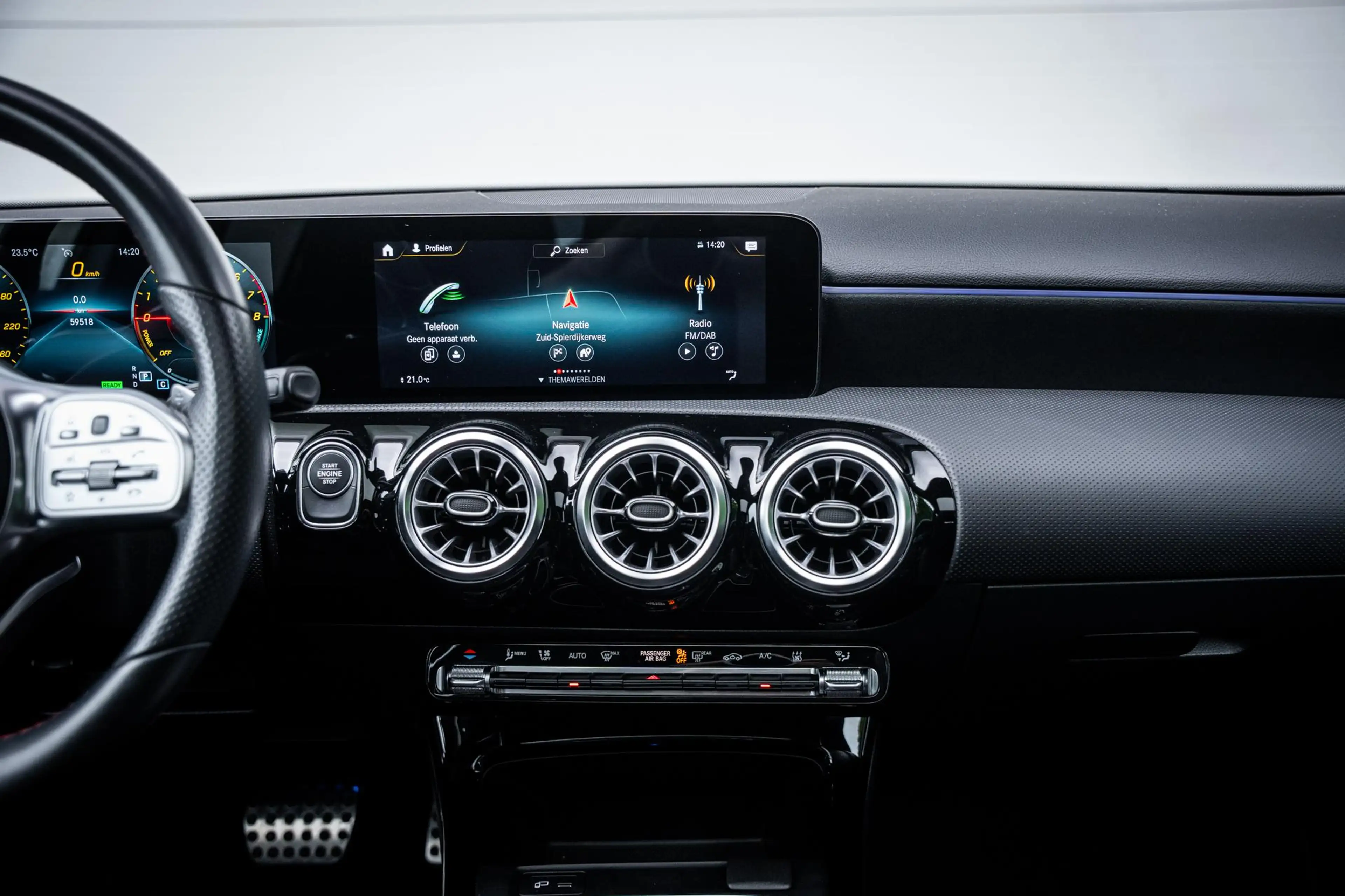 Mercedes-Benz A 250 250e AMG Line Pano-dak|Sfeerverl.|Carplay|Camera|W — photo 22