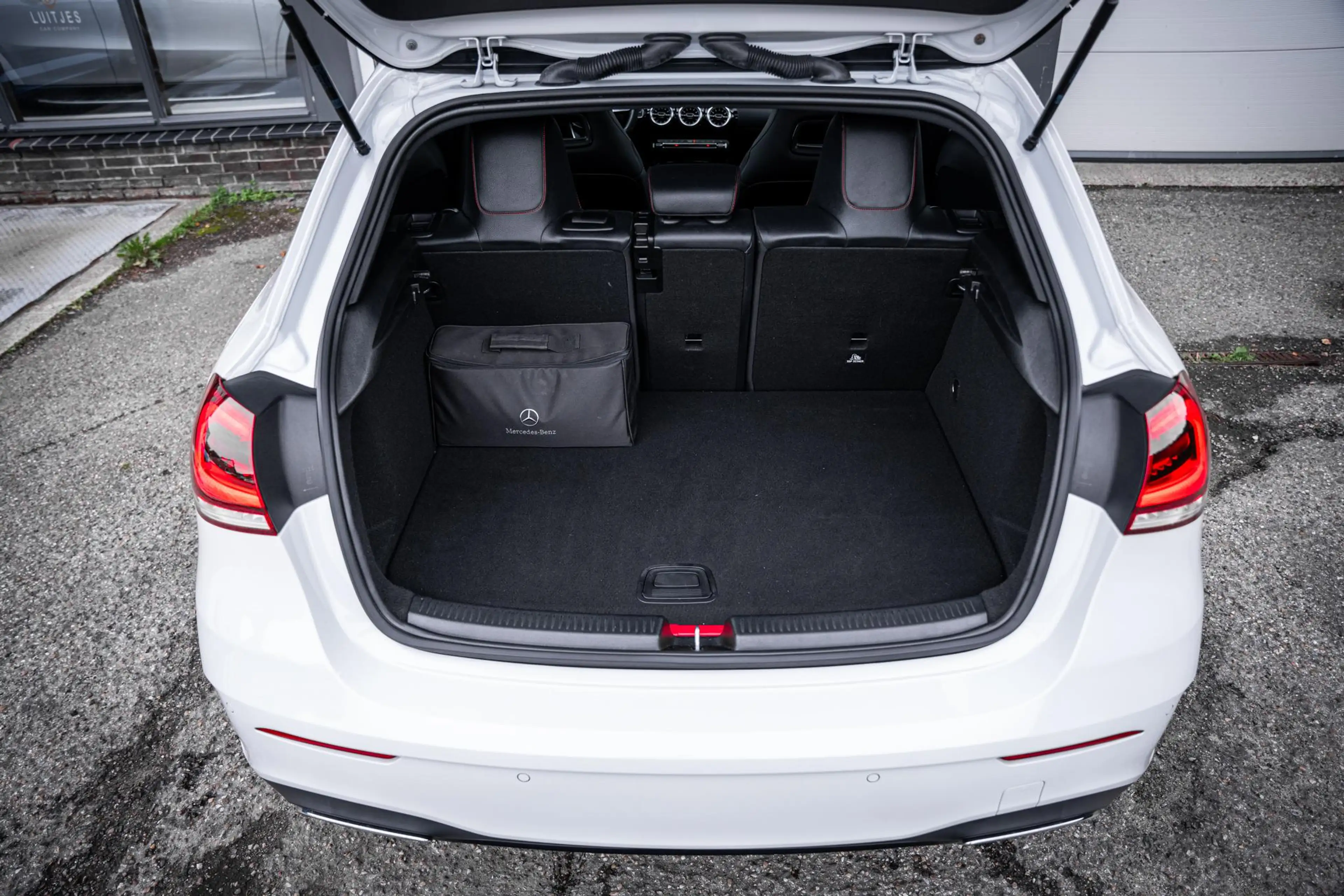 Mercedes-Benz A 250 250e AMG Line Pano-dak|Sfeerverl.|Carplay|Camera|W — photo 12