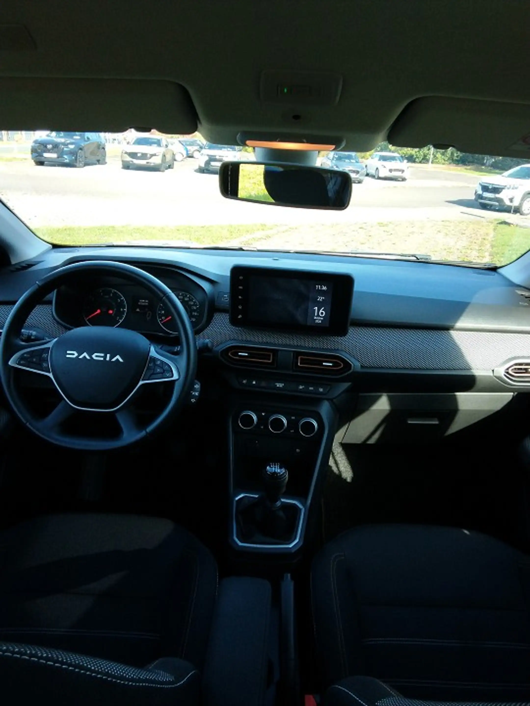 Dacia Sandero Stepway Expression TCe 90 — photo 12