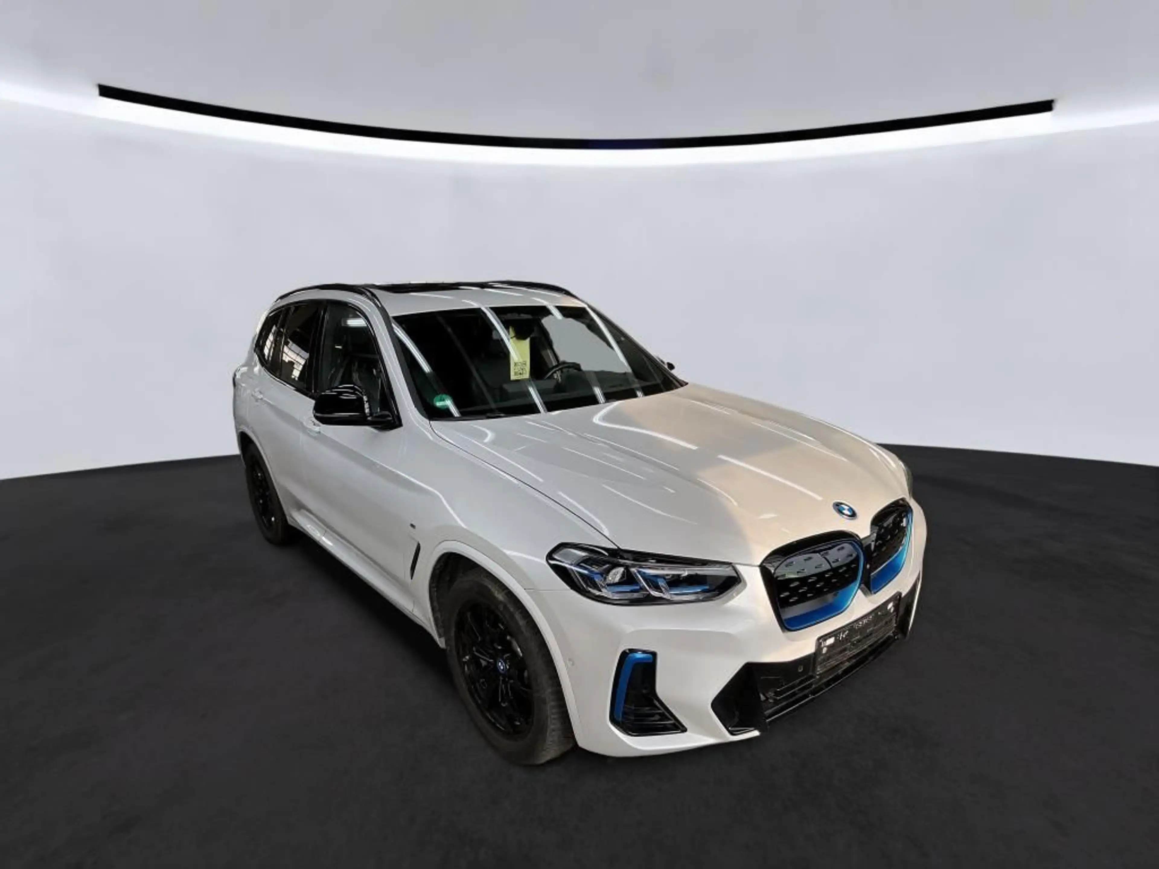 BMW iX3 Impressive M-Sport HuD Laser H&K Memory 360° — photo 2