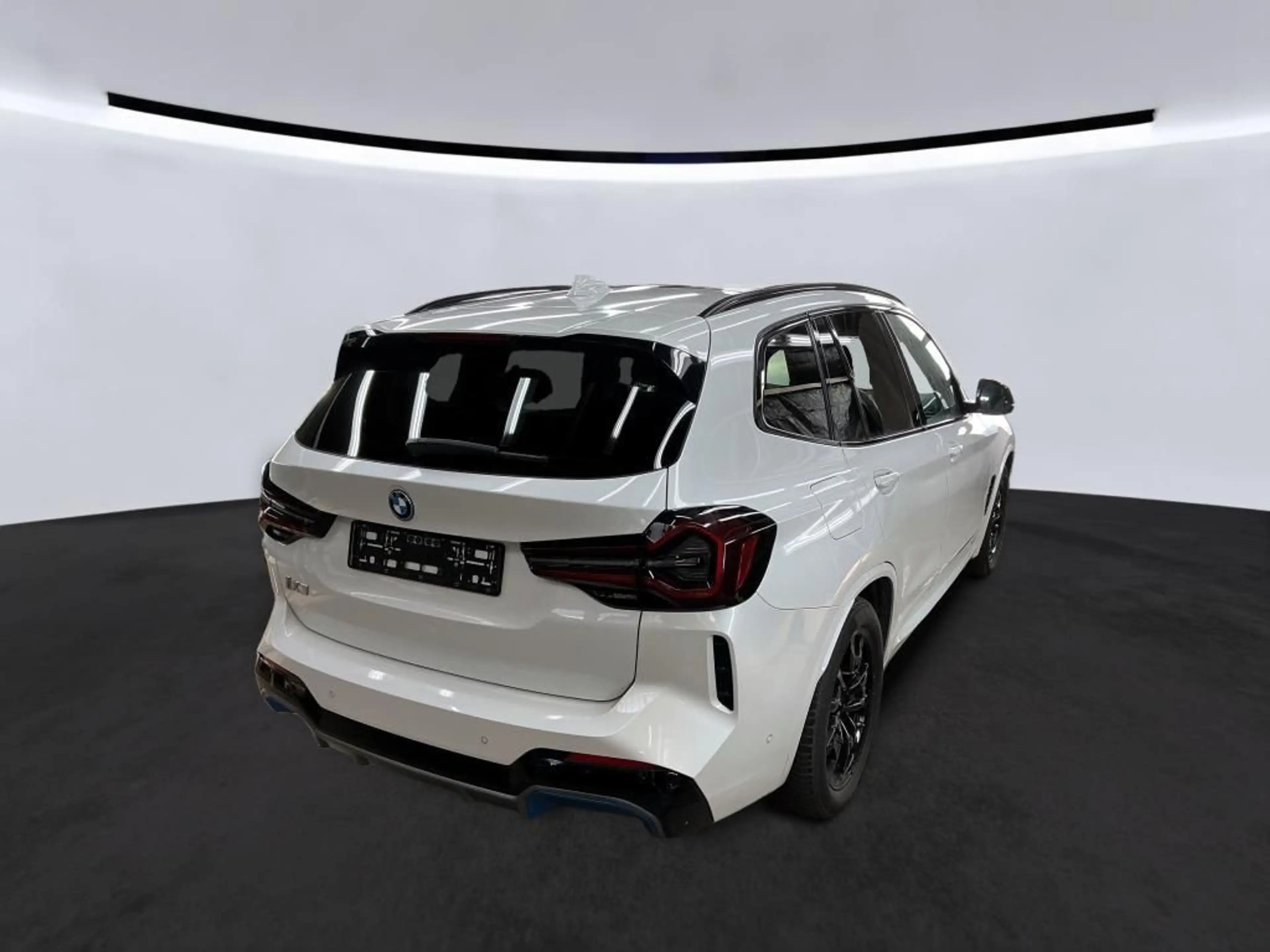 BMW iX3 Impressive M-Sport HuD Laser H&K Memory 360° — photo 3