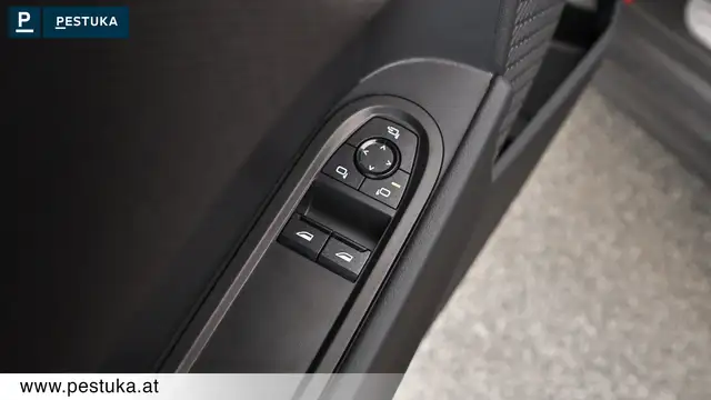 MINI Hatch view 9