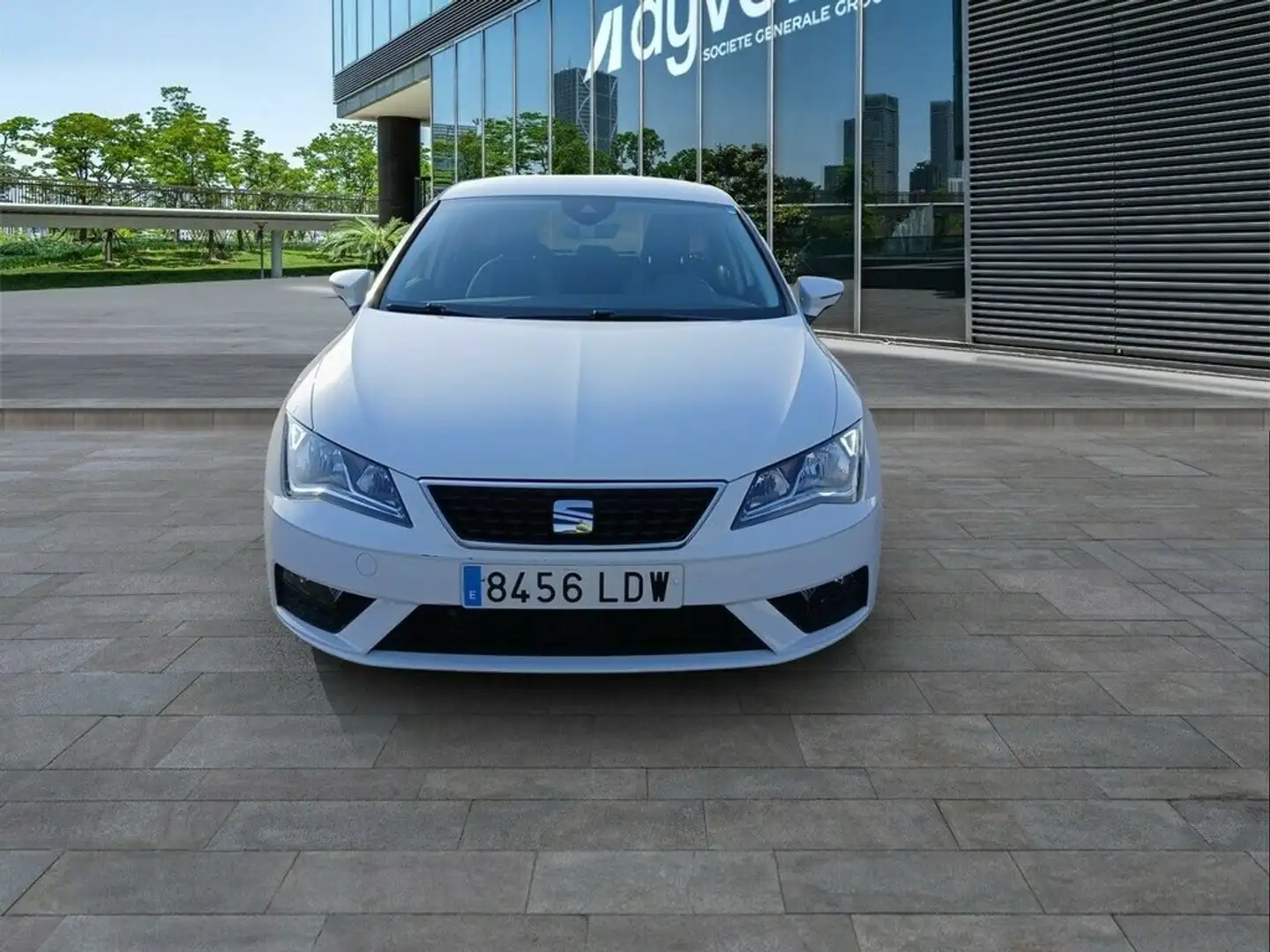 SEAT Leon (O) 1.5 TGI 96kW (130CV) S&S Style Visio Blanc - 2