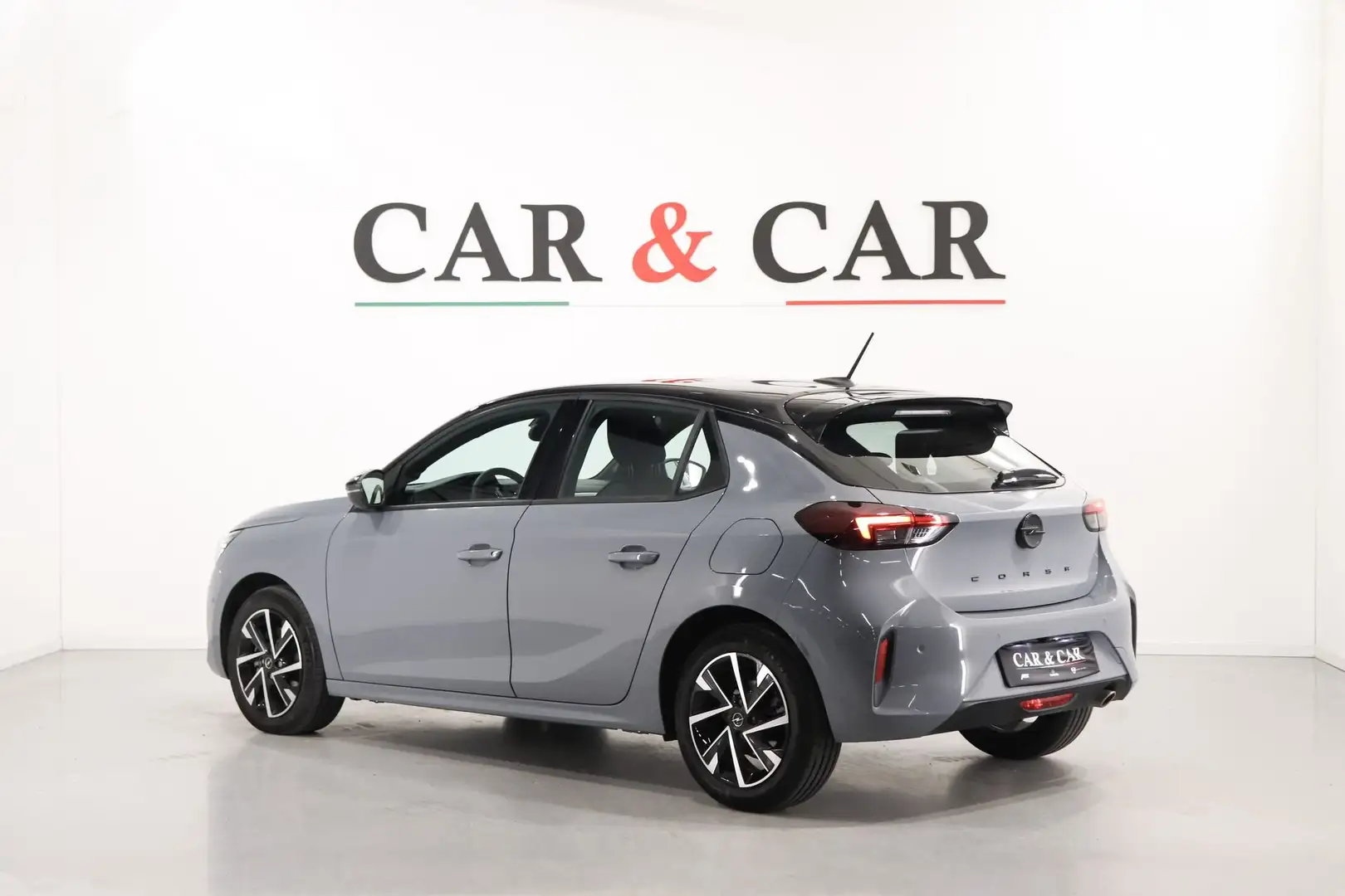 Opel Corsa 1.2 100 CV GS Automatica Grau - 2