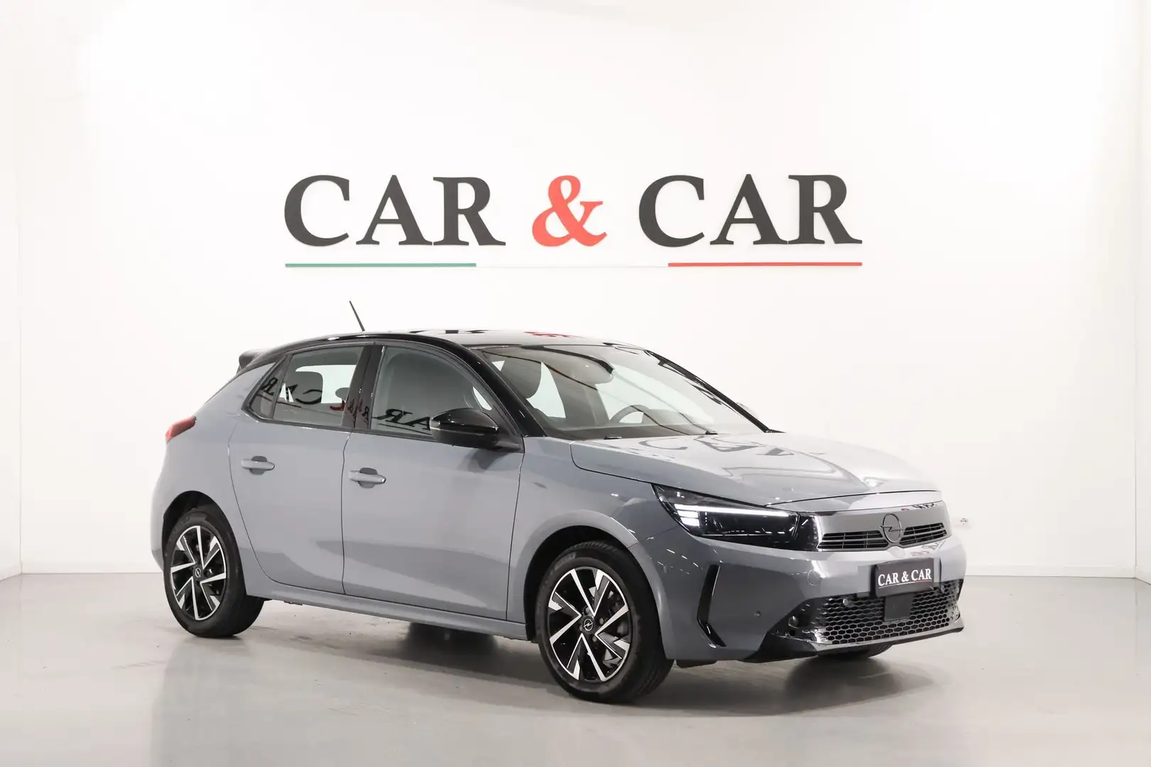 Opel Corsa 1.2 100 CV GS Automatica Grau - 1