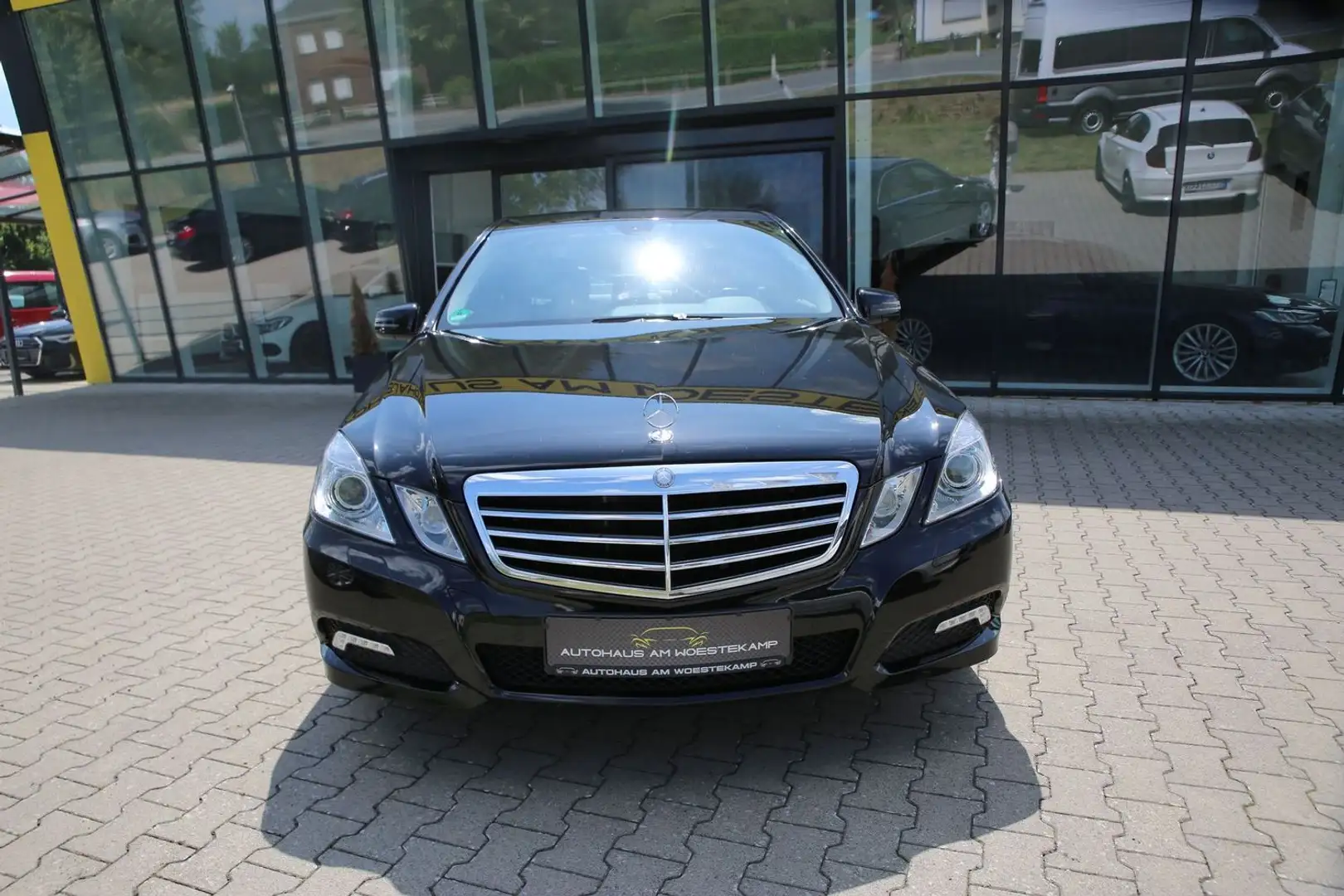 Mercedes-Benz E 200 E 200 CDI*AVANGARDE*SHZ*PDC*KLIMA.A*TÜV Negro - 2