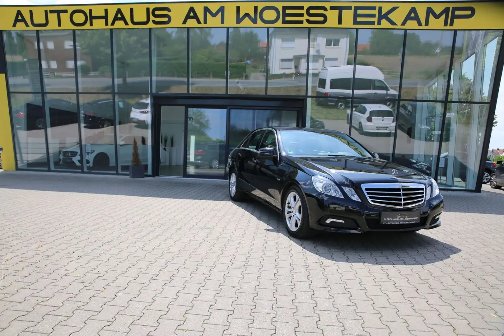 Mercedes-Benz E 200 E 200 CDI*AVANGARDE*SHZ*PDC*KLIMA.A*TÜV Negro - 1