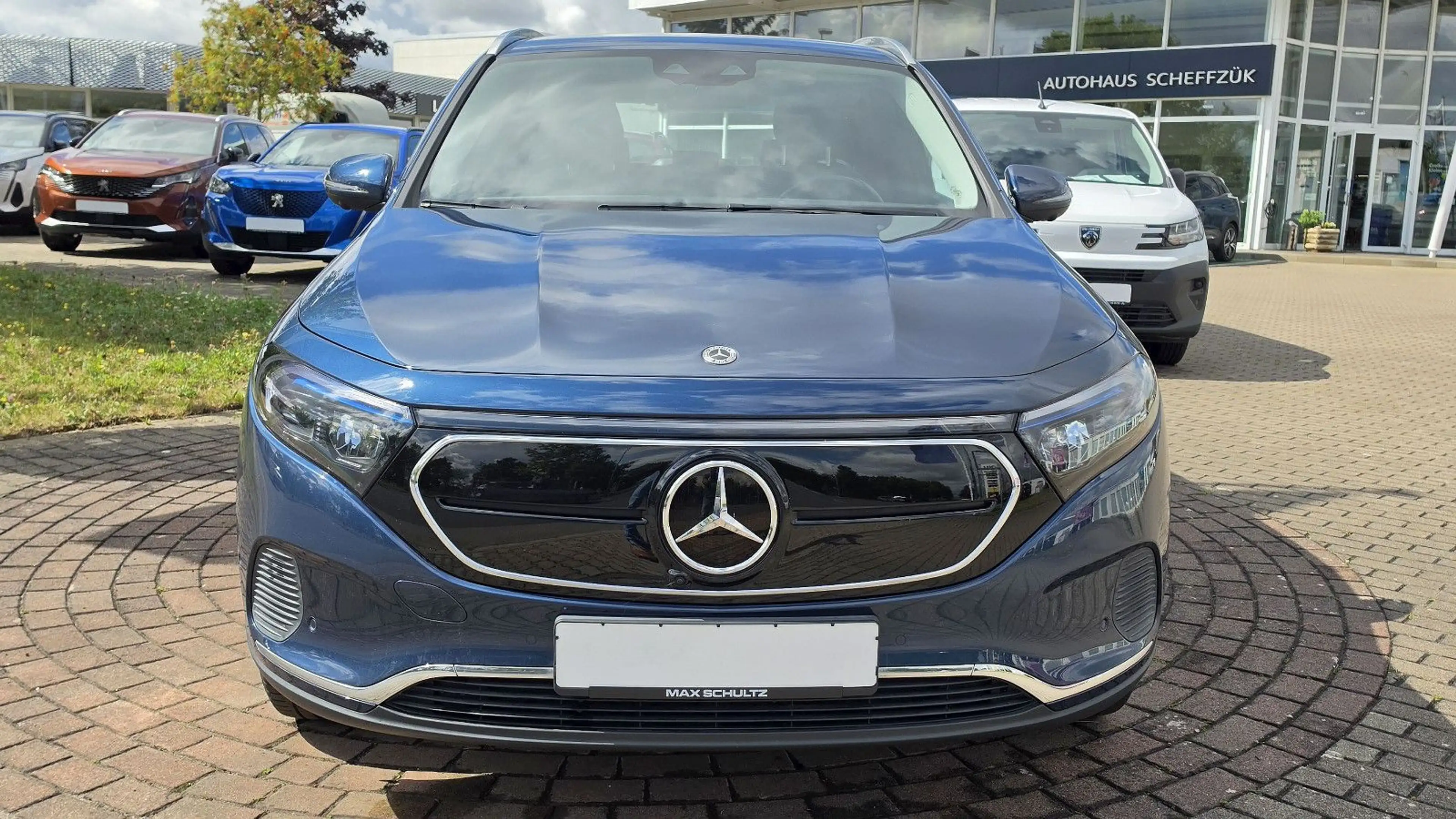 Mercedes-Benz EQA EQA 250+ — photo 2