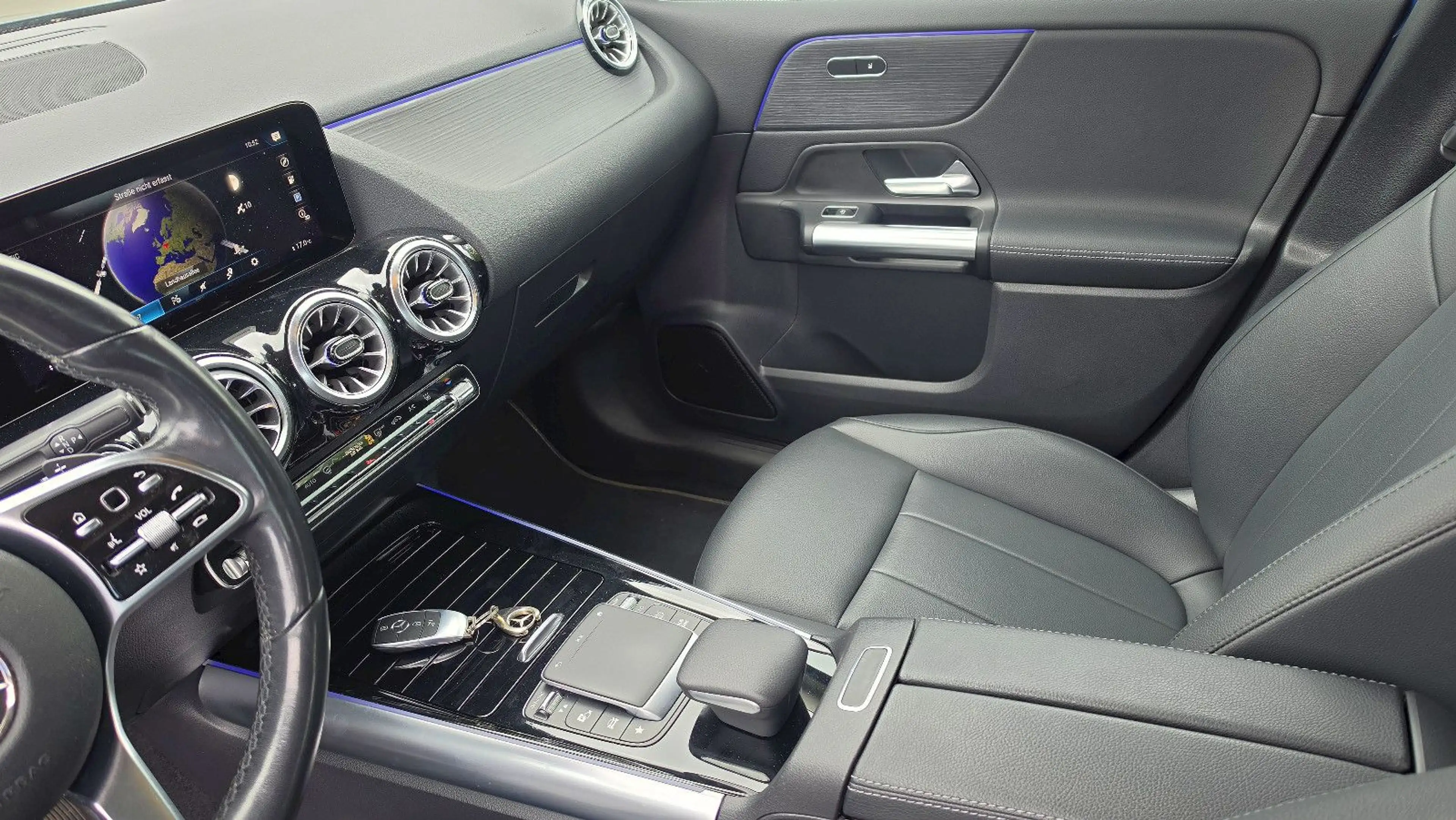 Mercedes-Benz EQA EQA 250+ — photo 11