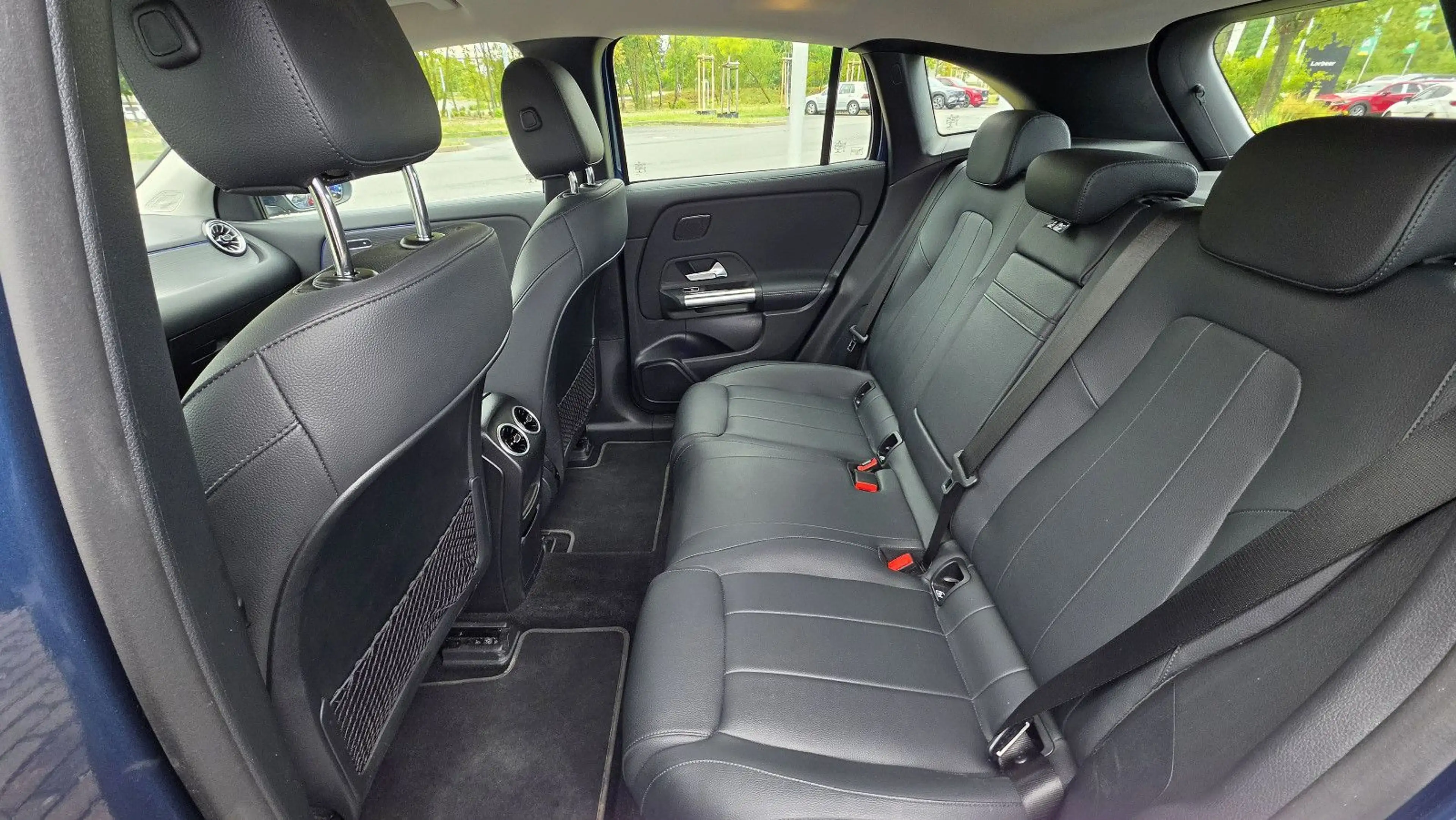 Mercedes-Benz EQA EQA 250+ — photo 12
