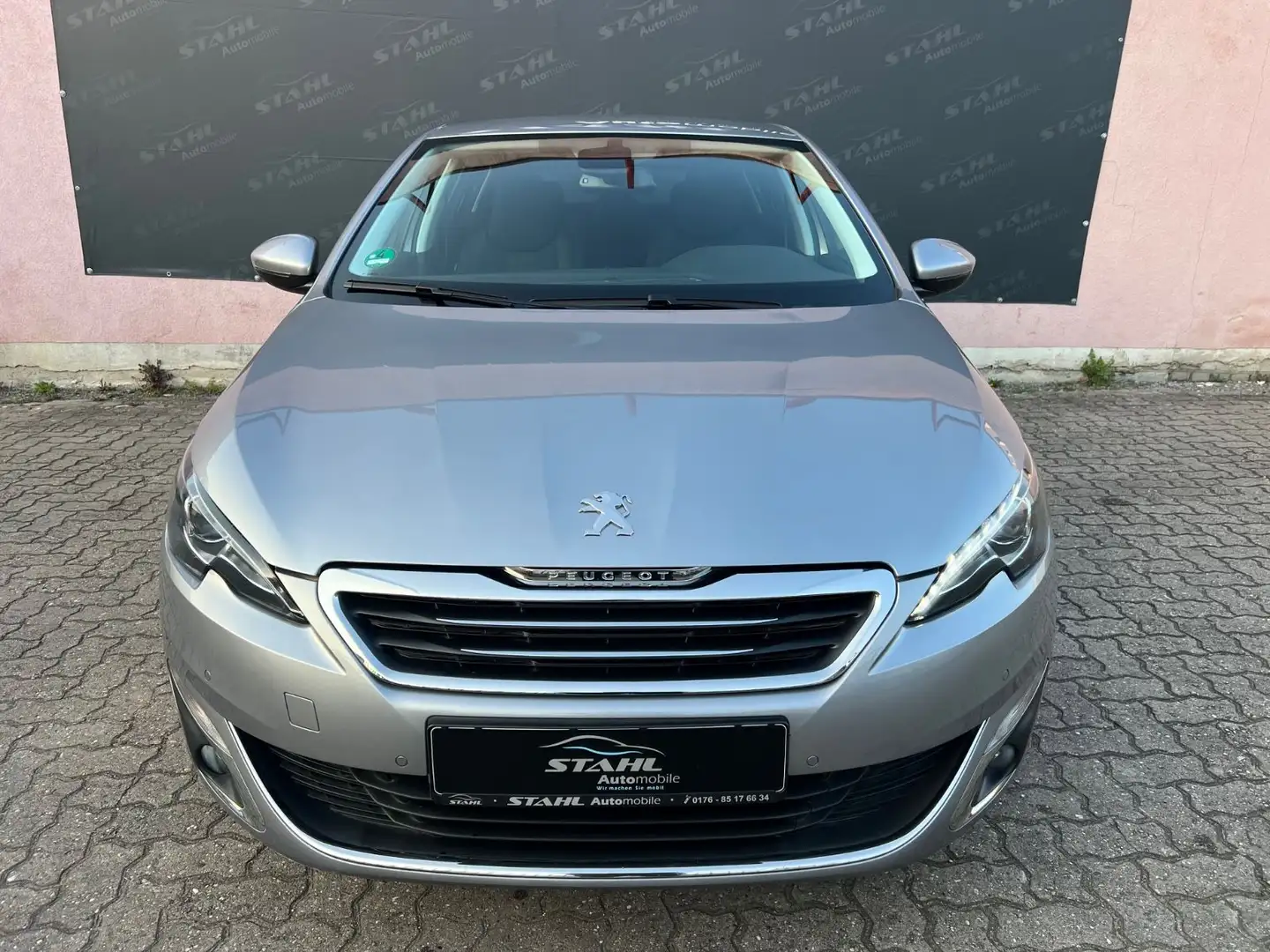 Peugeot 308 1.2 PureTech*LED*1.Hand*Navi*Kamera*Pdc*Top! Grau - 2