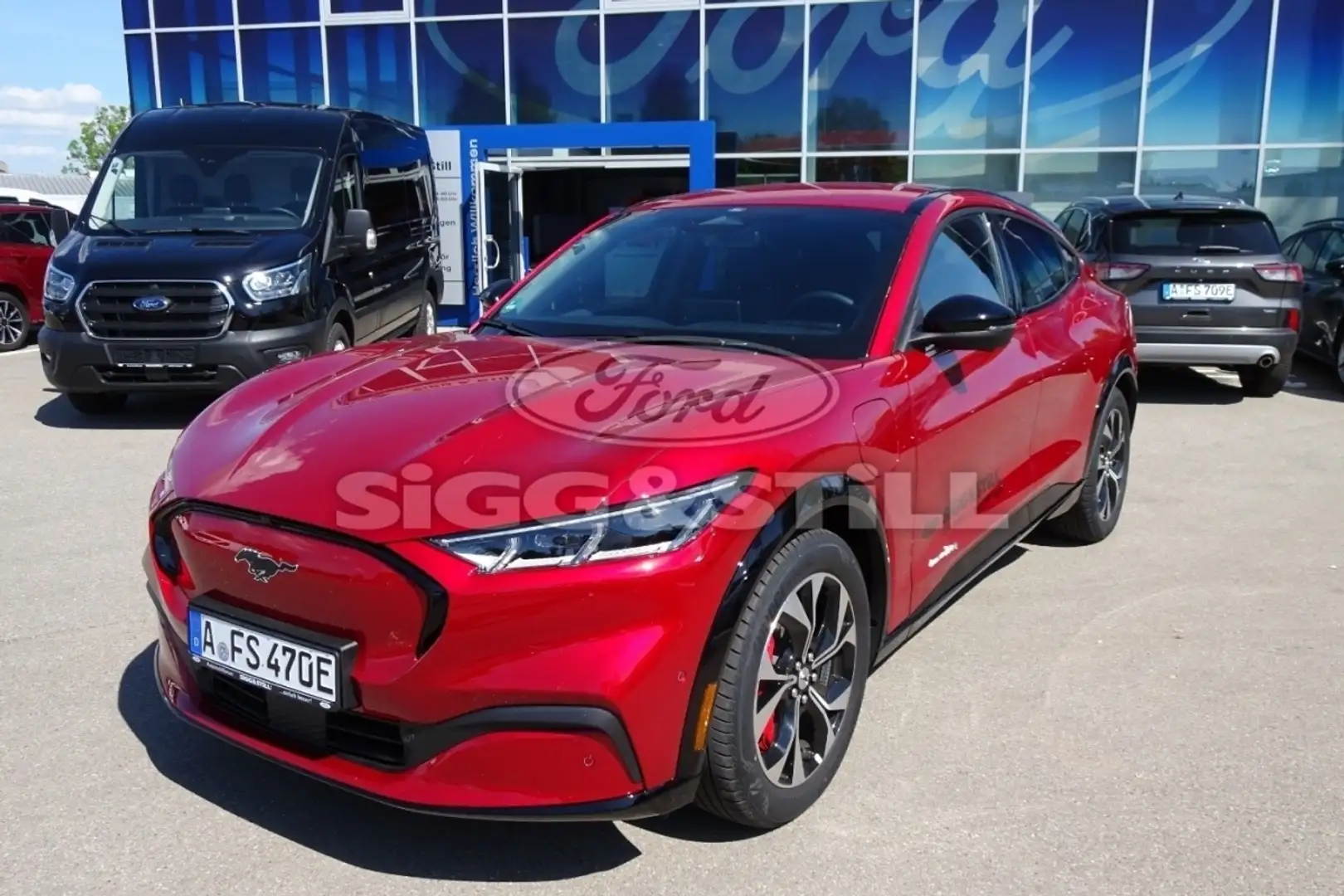 Ford Mustang Mach-E AWD Extended Range Premium PANO*B&O Красный - 2