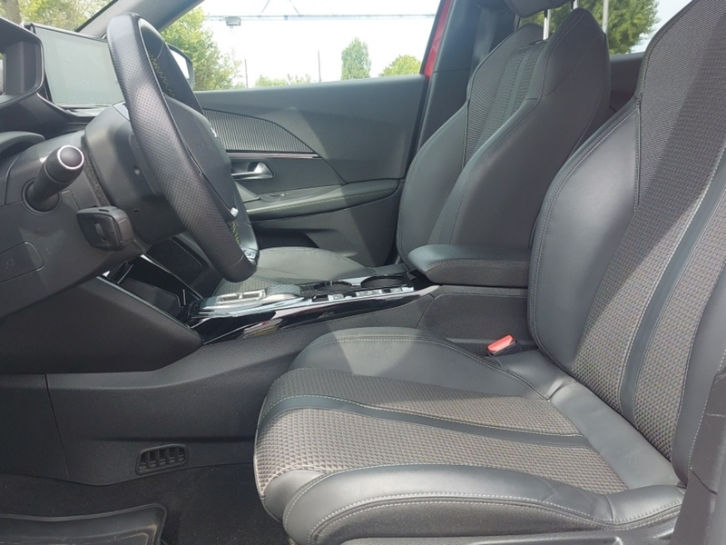 Peugeot e-2008 GT 136 ´´ ACC/ GripControl ´´ — photo 9