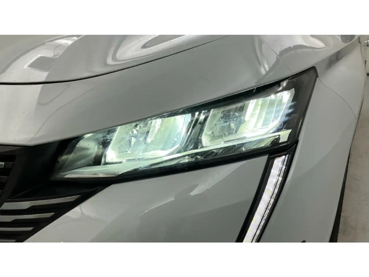 Peugeot 308 Allure Pack 1.2 PureTech Navi Kamera Led 15