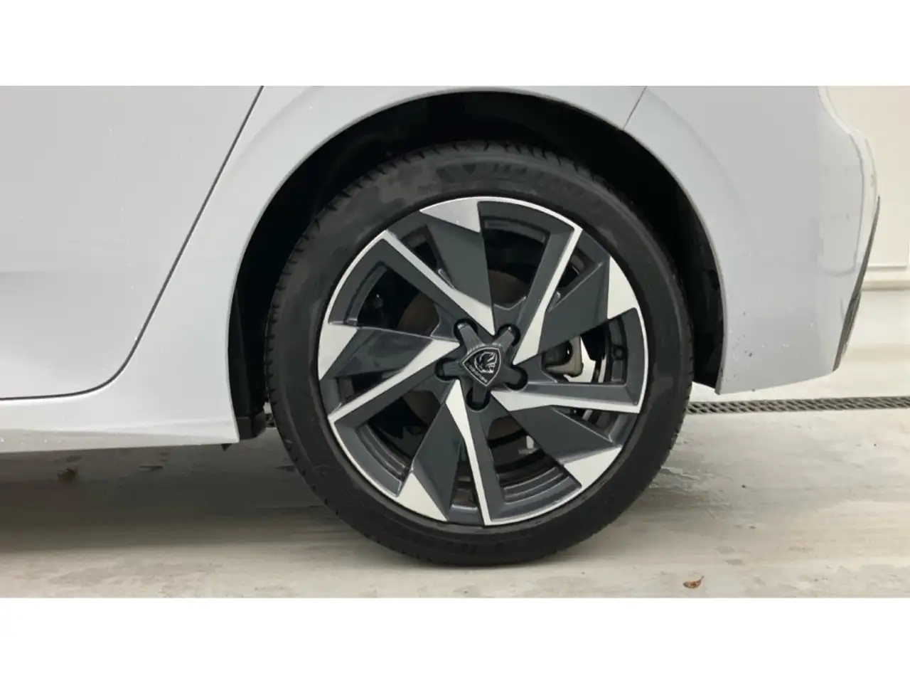 Peugeot 308 Allure Pack 1.2 PureTech Navi Kamera Led 16