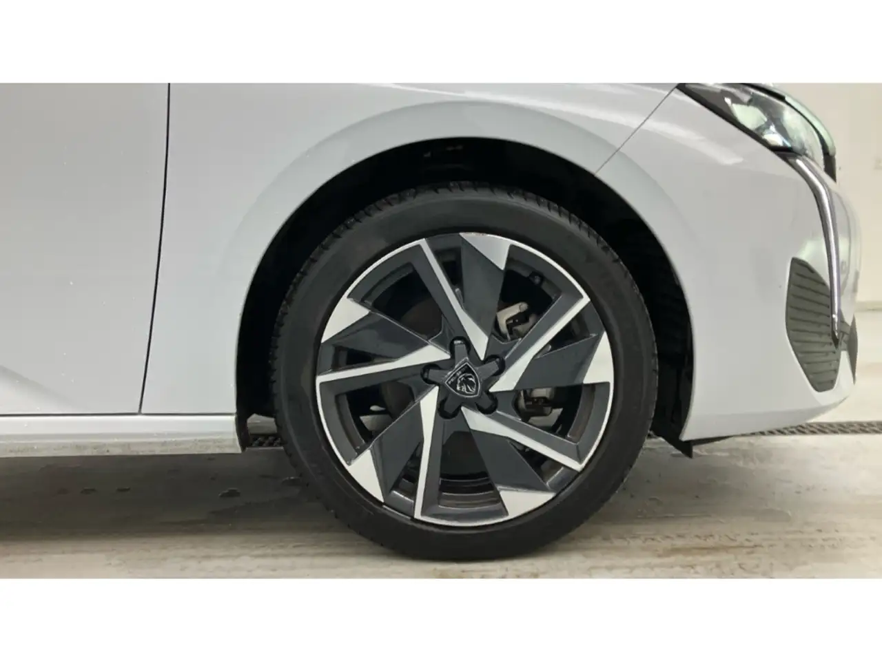 Peugeot 308 Allure Pack 1.2 PureTech Navi Kamera Led 17