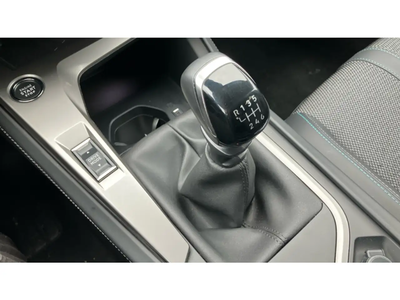 Peugeot 308 Allure Pack 1.2 PureTech Navi Kamera Led 12