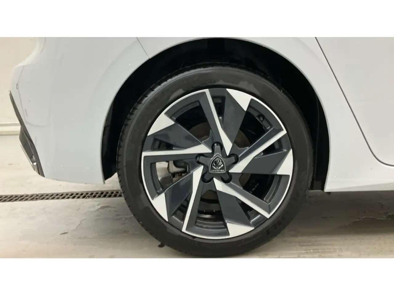 Peugeot 308 Allure Pack 1.2 PureTech Navi Kamera Led 18