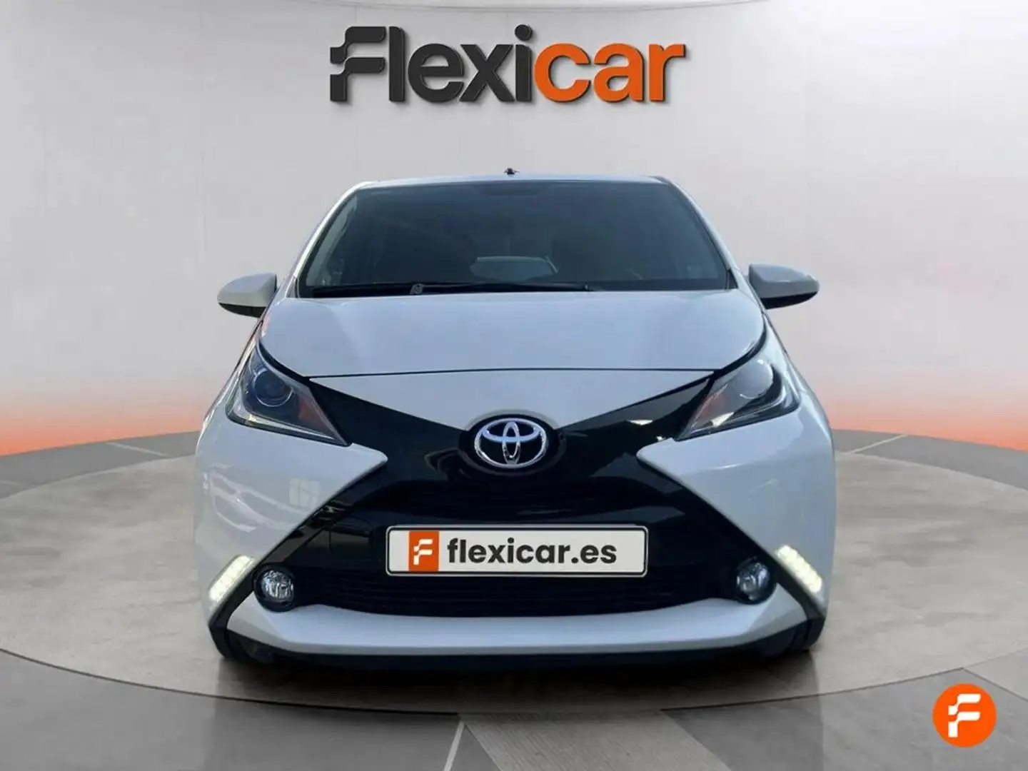 Toyota Aygo 1.0 70 x-cite Amarillo - 2