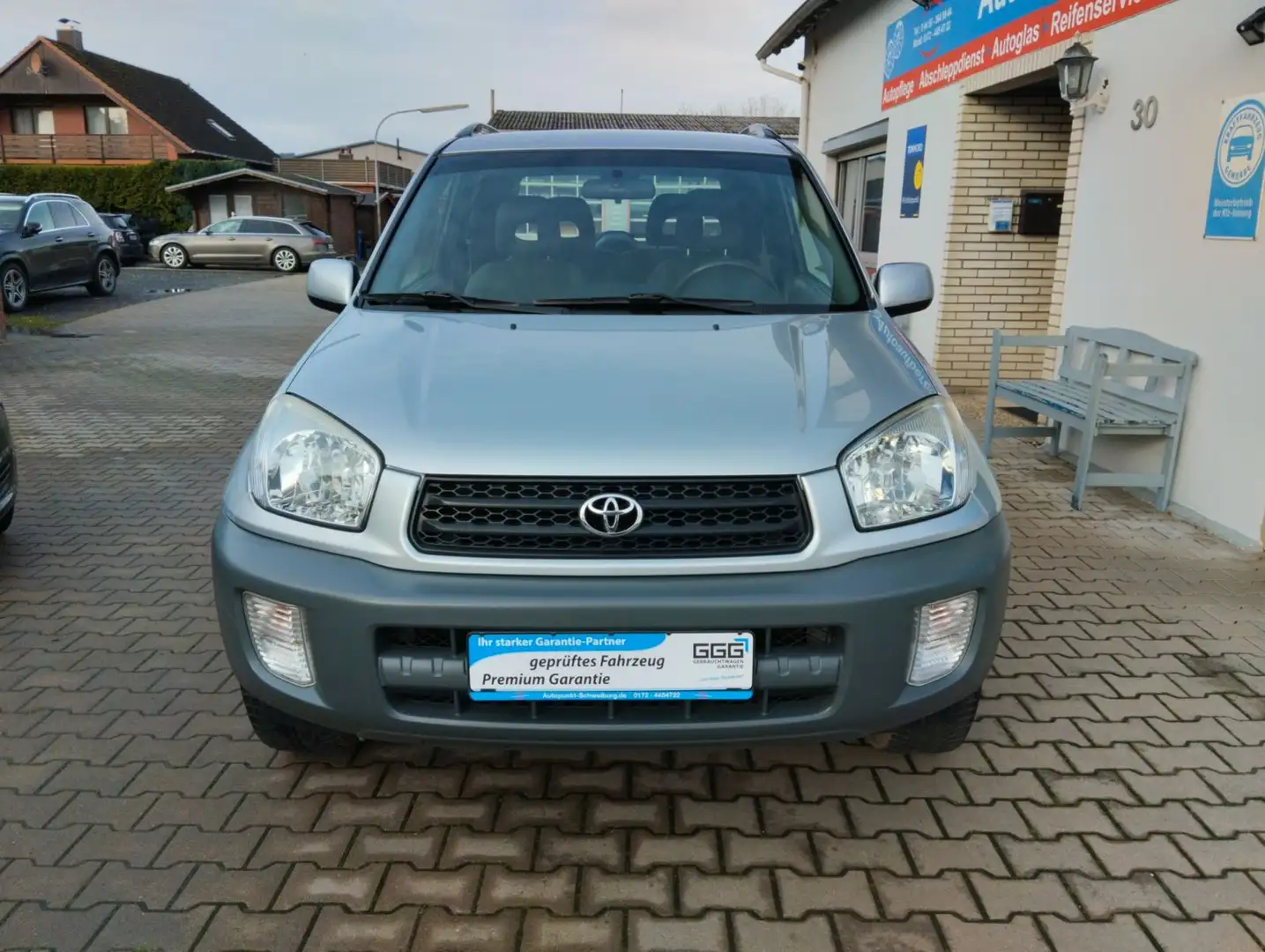 Toyota RAV 4 1.8-l-VVT-i TÜV-AU 12-2027 Silber - 2