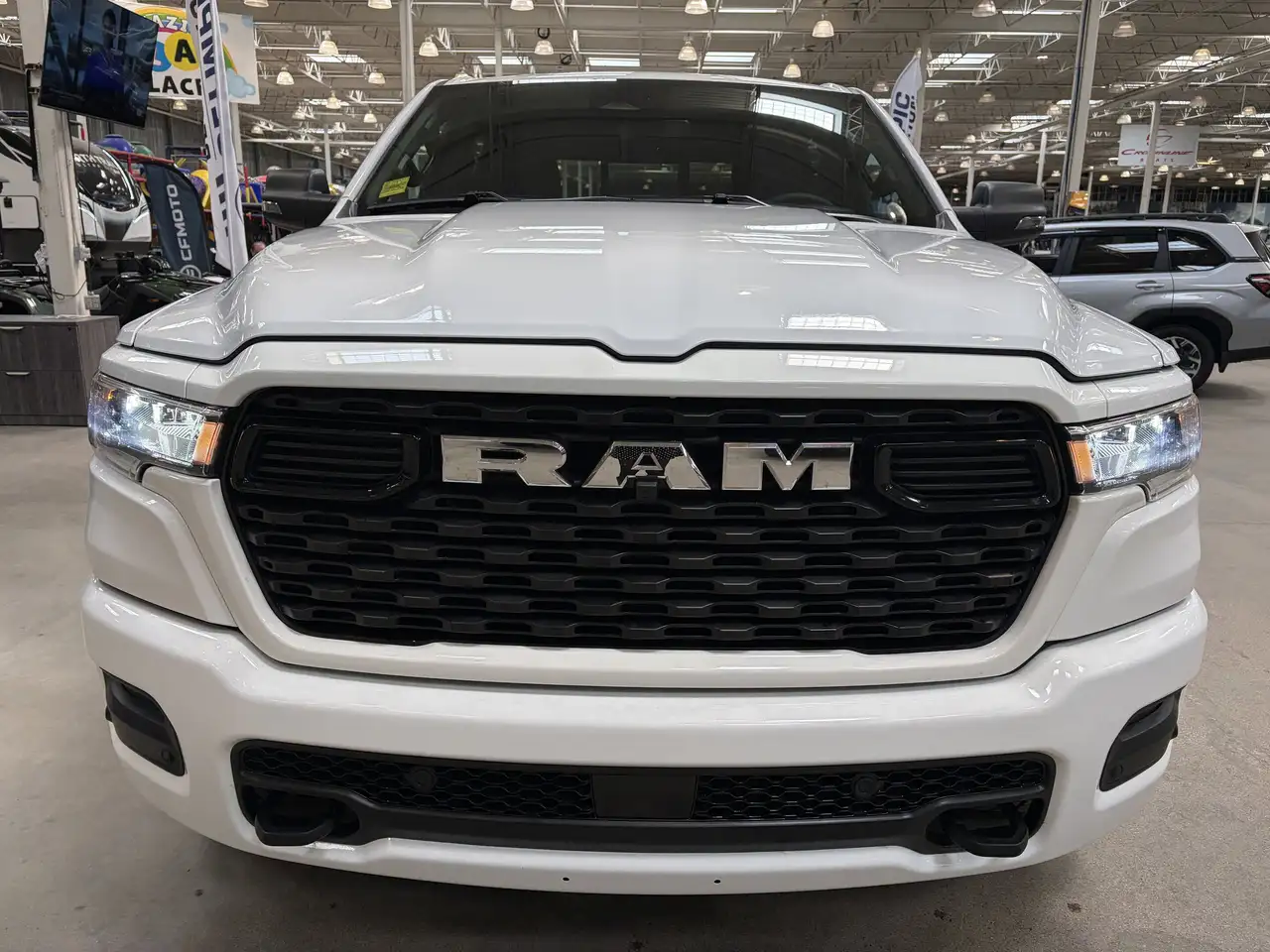 RAM 1500 снимка RAM 1500