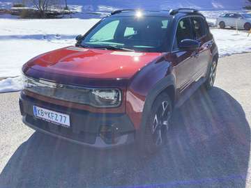 R4 E-Tech 150 PS 52kWh Comfort Range Techno Techno