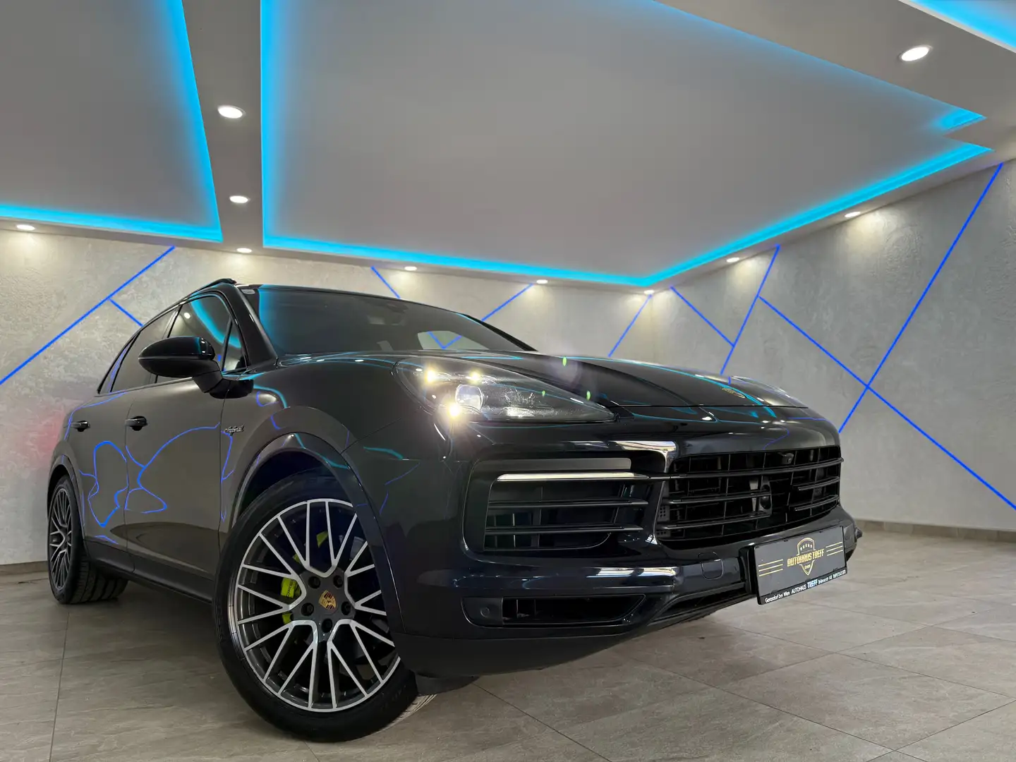 Porsche Cayenne Cayenne III E-Hybrid Aut.*PANO*MATRIX*ACC*360°* Schwarz - 2