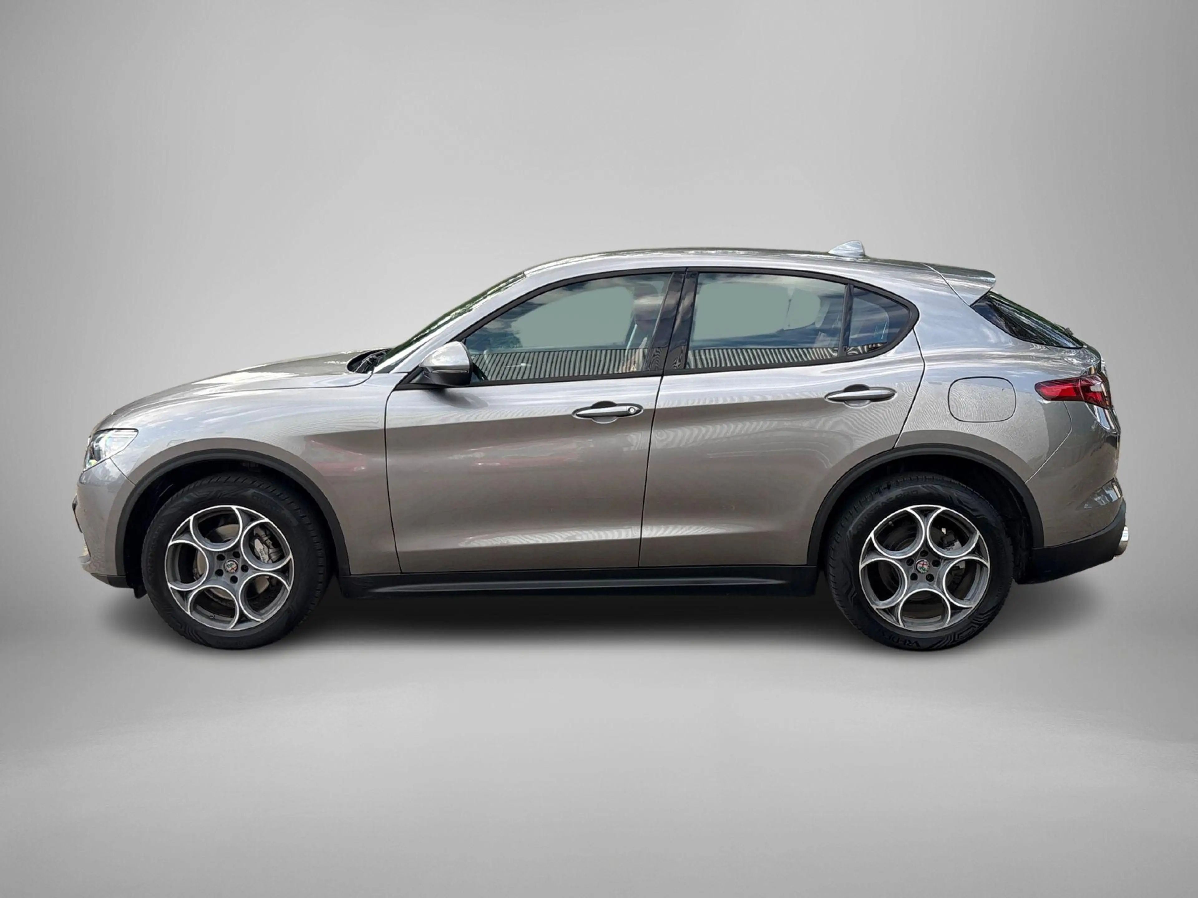 Alfa Romeo Stelvio 2.0 T AWD Super | Trekhaak | Navigatie |  Camera | — photo 9
