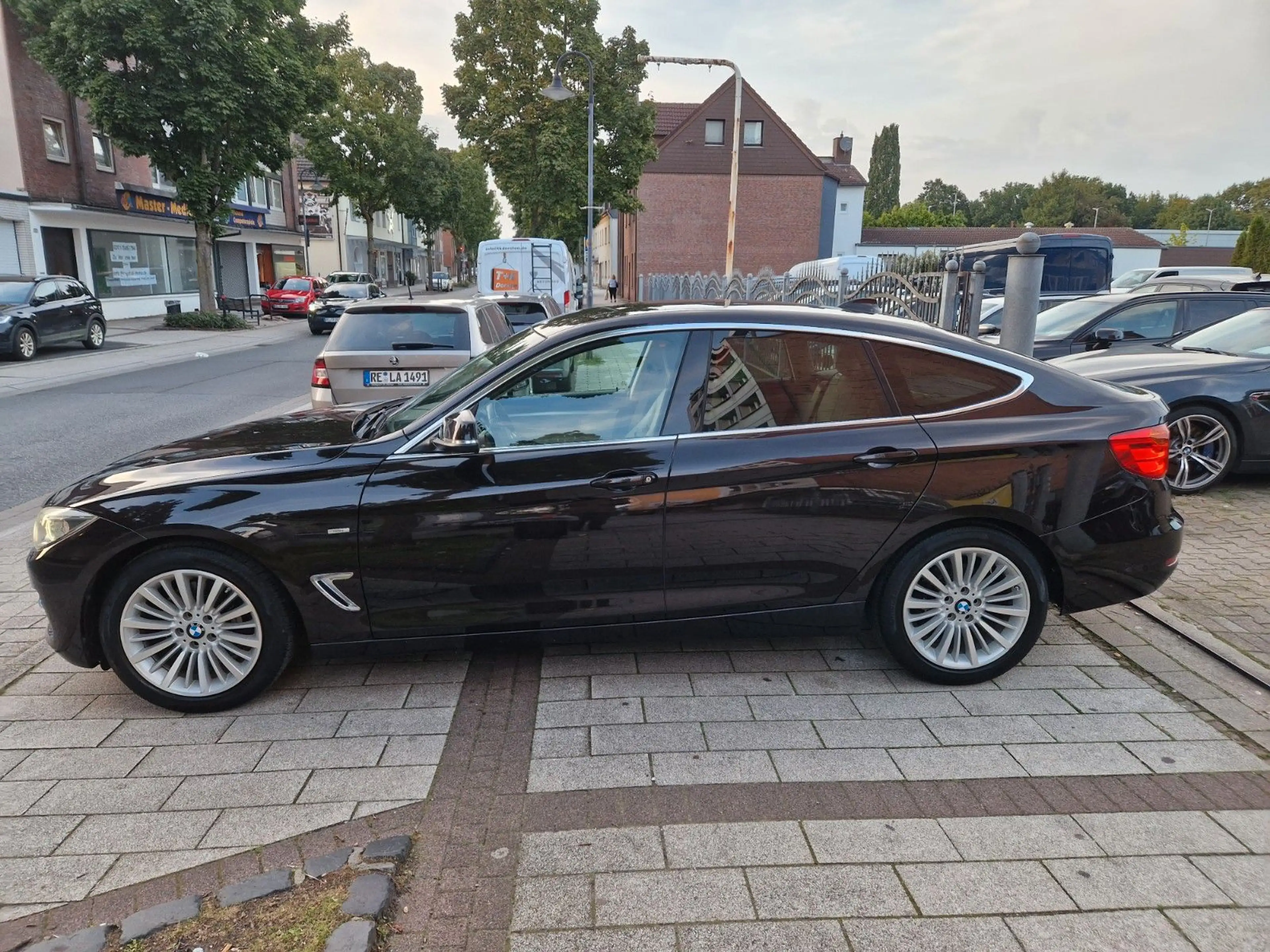 BMW 328 i Gran Turismo*Xenon*Navi*Cam*Leder*Head-Up* — photo 8