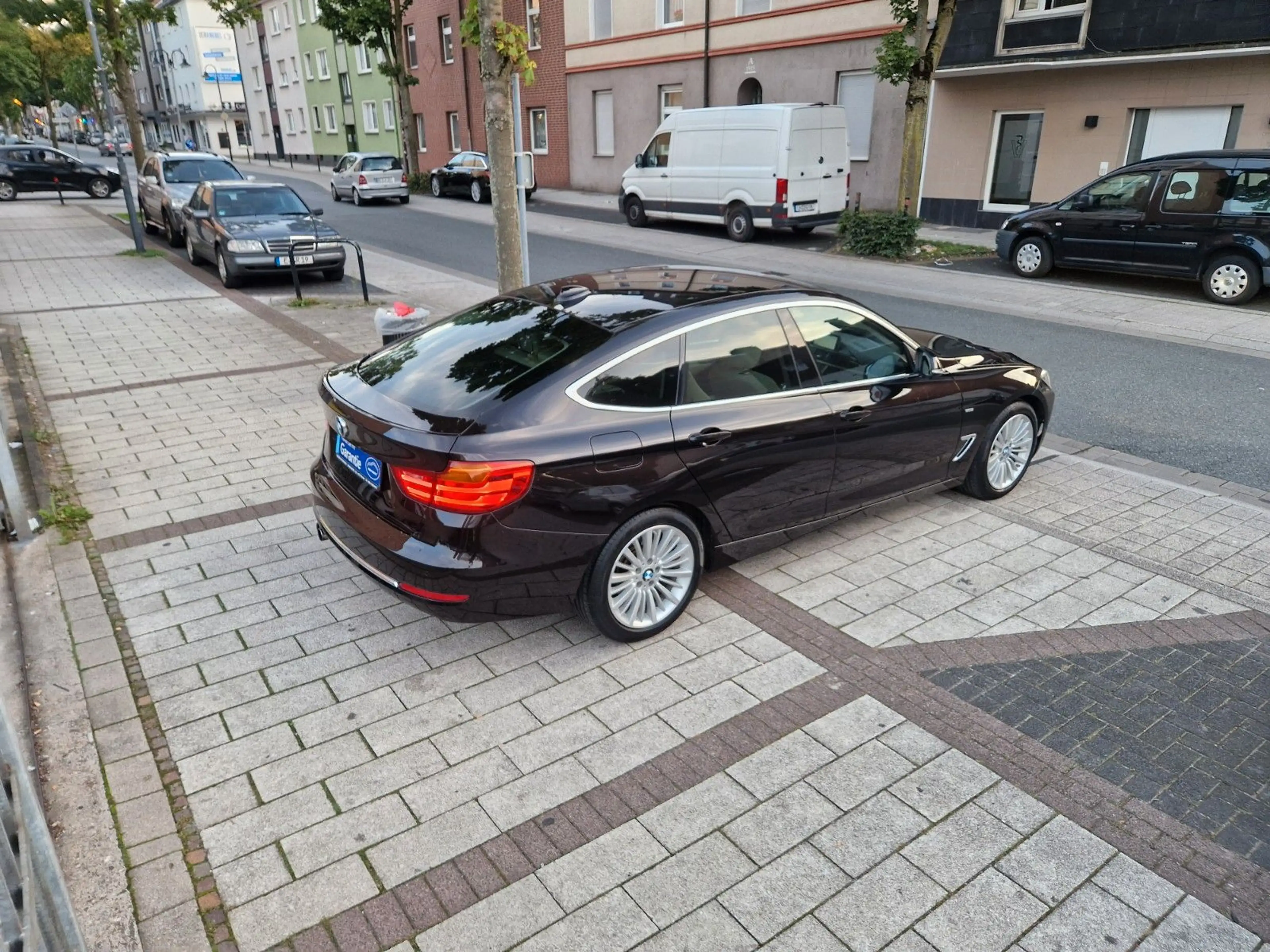 BMW 328 i Gran Turismo*Xenon*Navi*Cam*Leder*Head-Up* — photo 11